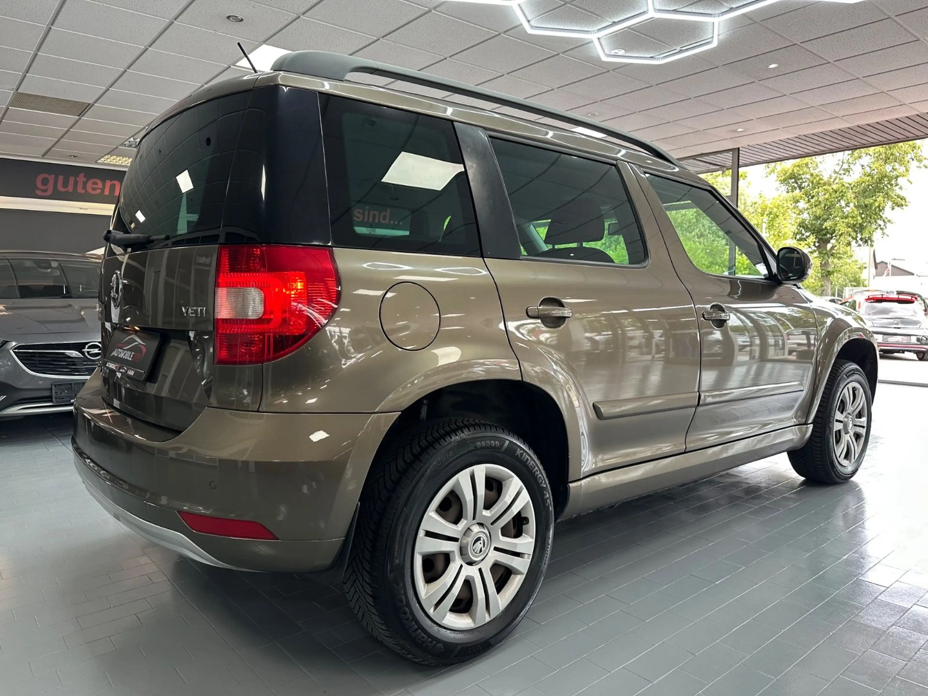 Skoda Yeti Active*Steuerkette Neu*Tüv Neu* Service Neu — photo 6