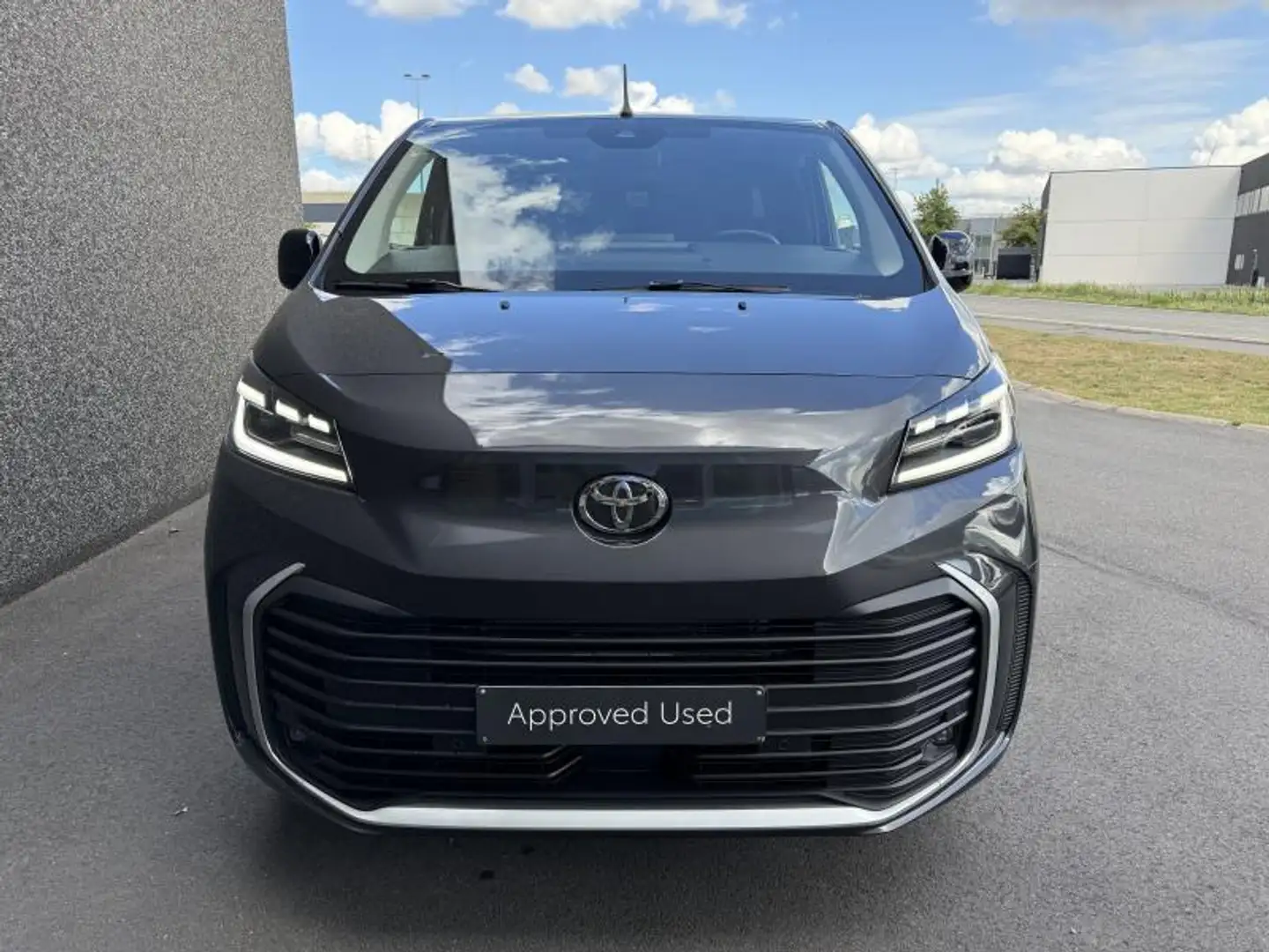 Toyota Proace LONG 2.0 177pk AUT Dynamic Nero - 2