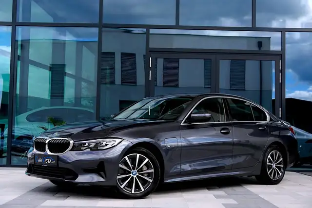 BMW 330 PHEV Aut. *Live Cockpit Professional & Parkassist