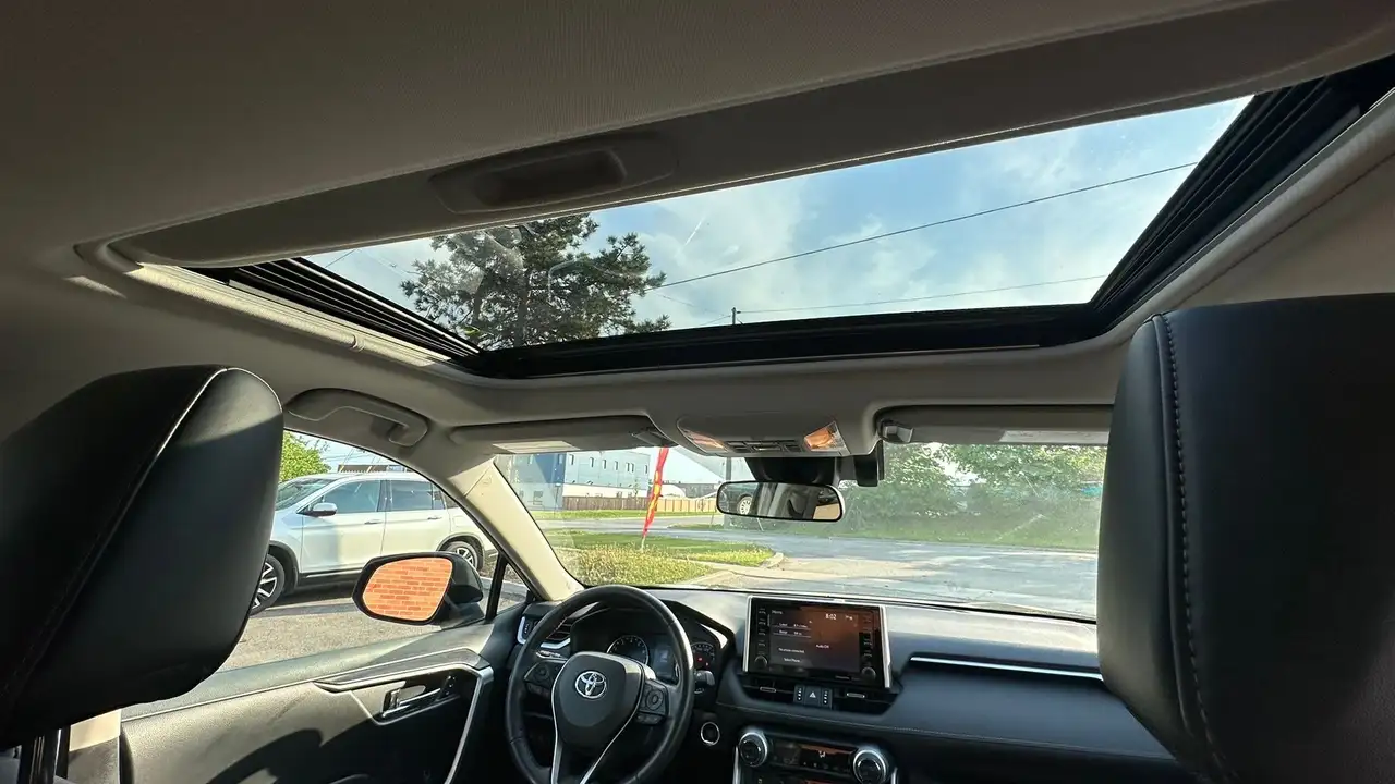 Toyota RAV 4 снимка Toyota RAV 4
