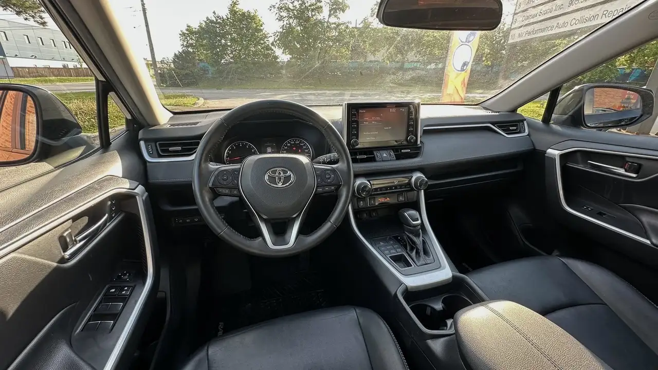 Toyota RAV 4 снимка Toyota RAV 4