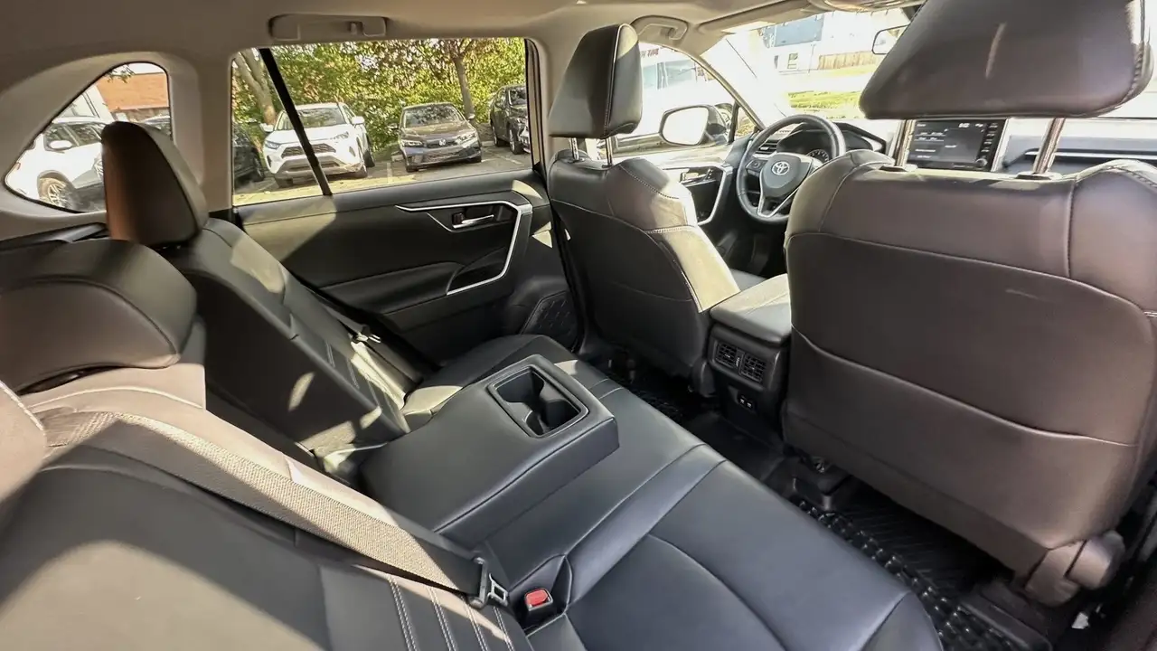 Toyota RAV 4 снимка Toyota RAV 4