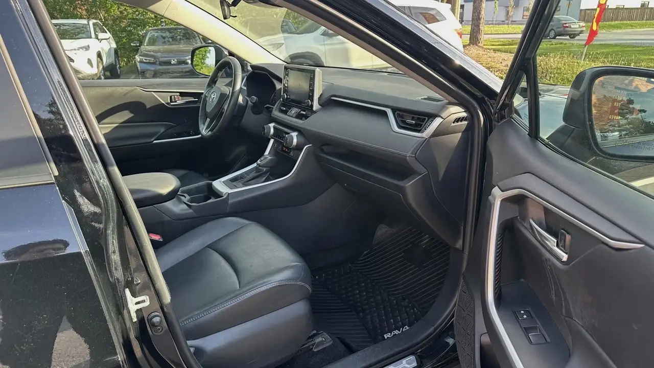 Toyota RAV 4 снимка Toyota RAV 4