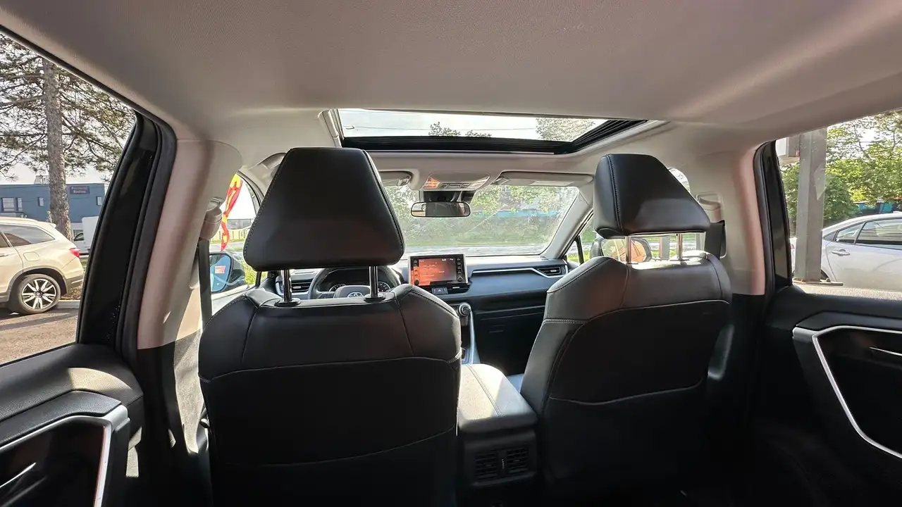 Toyota RAV 4 снимка Toyota RAV 4