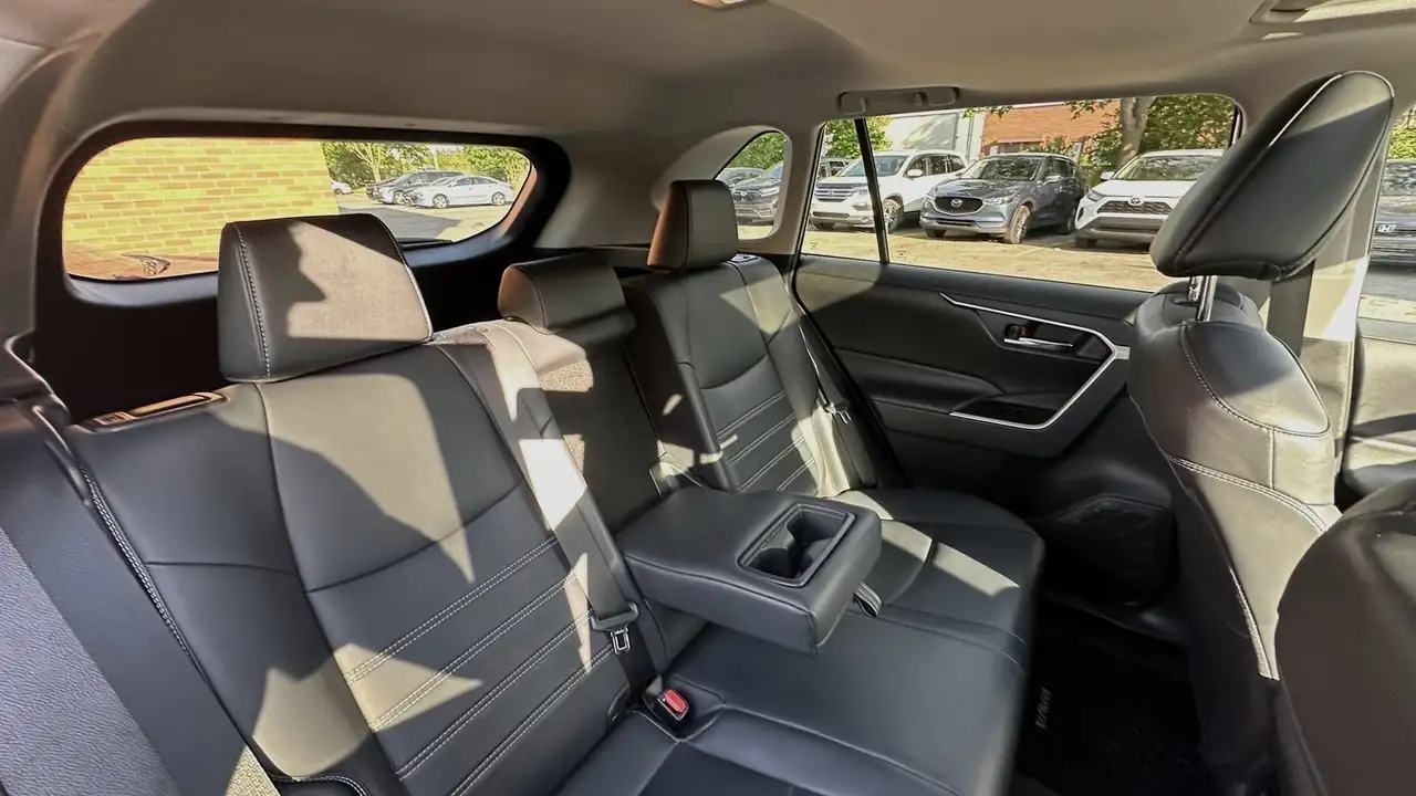 Toyota RAV 4 снимка Toyota RAV 4
