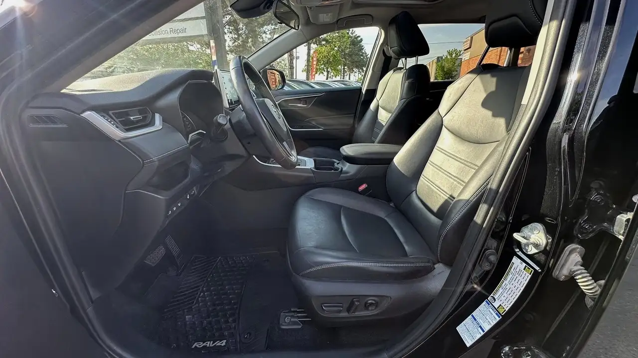 Toyota RAV 4 снимка Toyota RAV 4