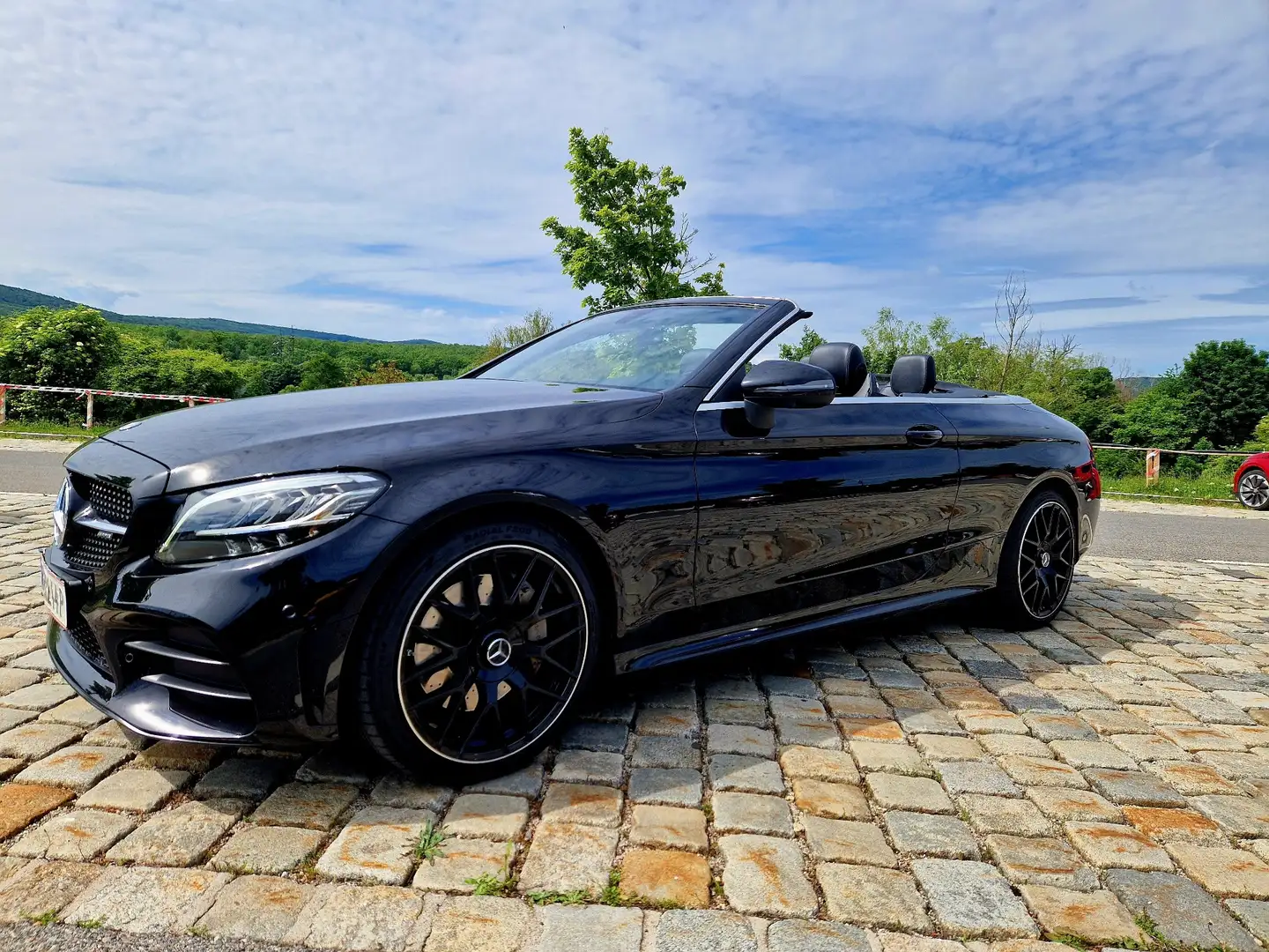 Mercedes-Benz C 300 Cabrio Aut. AMG Line Noir - 1