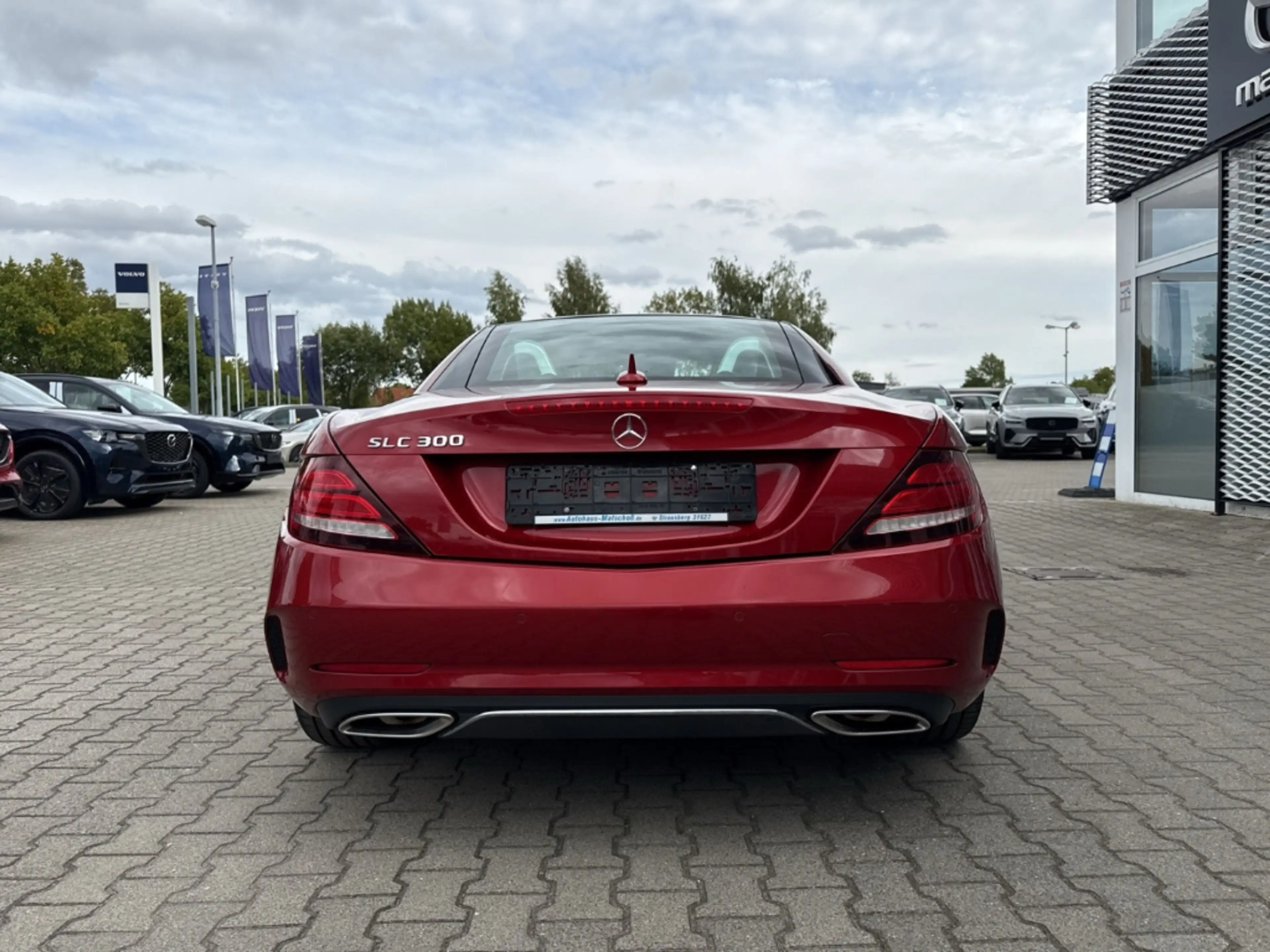 Mercedes-Benz SLC 300 Roadster AMG-Line El. Panodach Navi Leder Memory S — photo 4