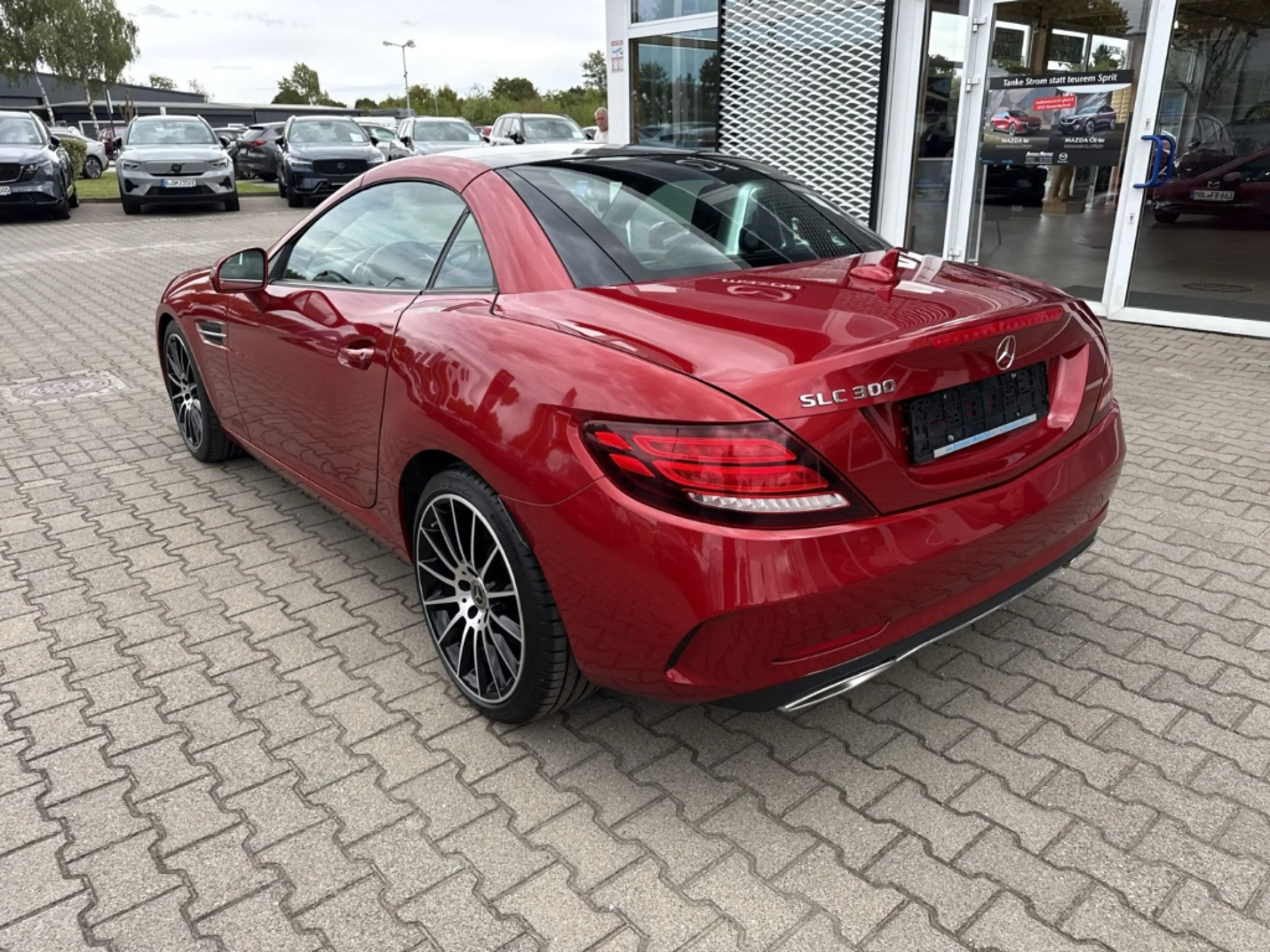 Mercedes-Benz SLC 300 Roadster AMG-Line El. Panodach Navi Leder Memory S — photo 13