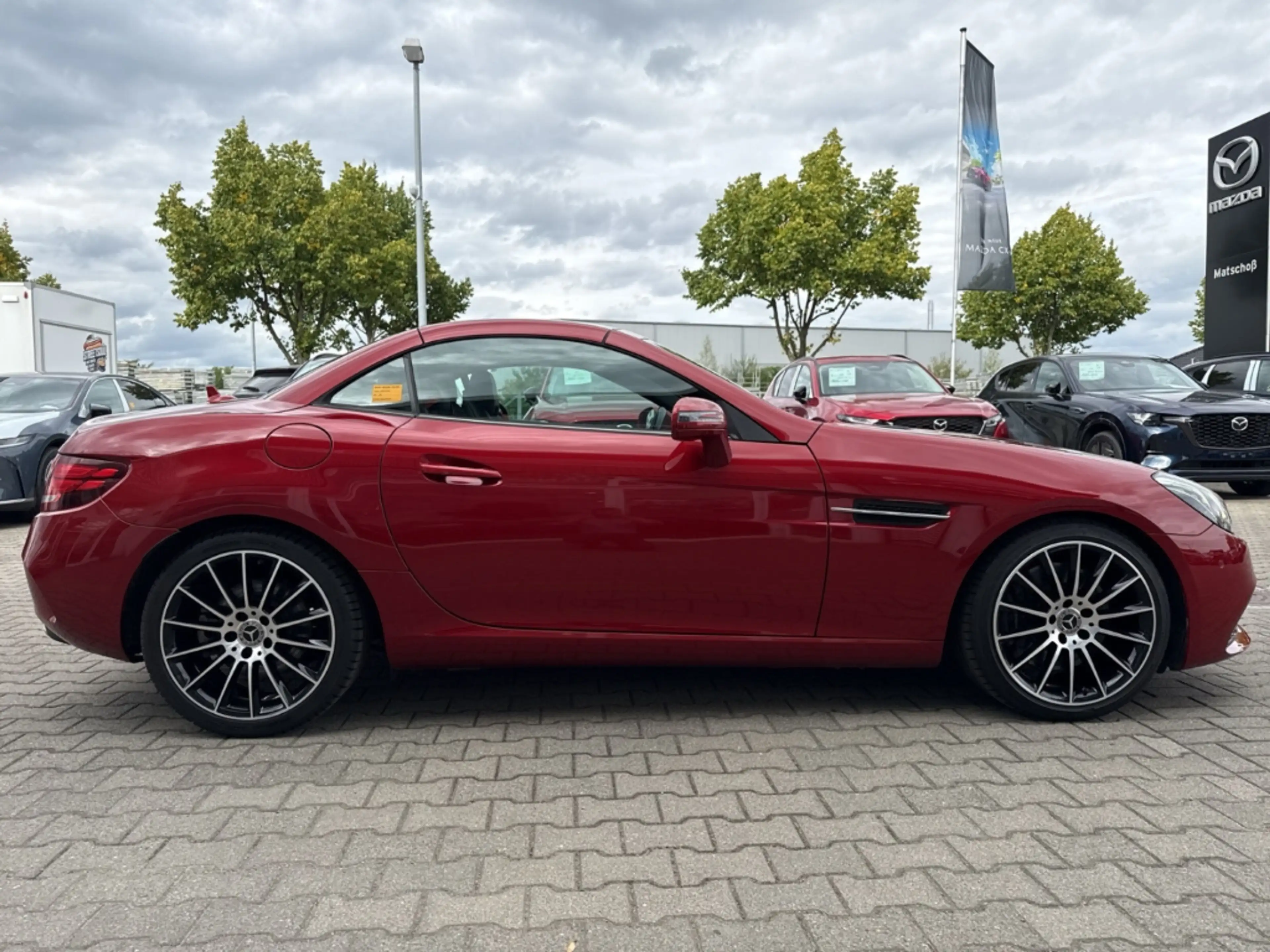 Mercedes-Benz SLC 300 Roadster AMG-Line El. Panodach Navi Leder Memory S — photo 6