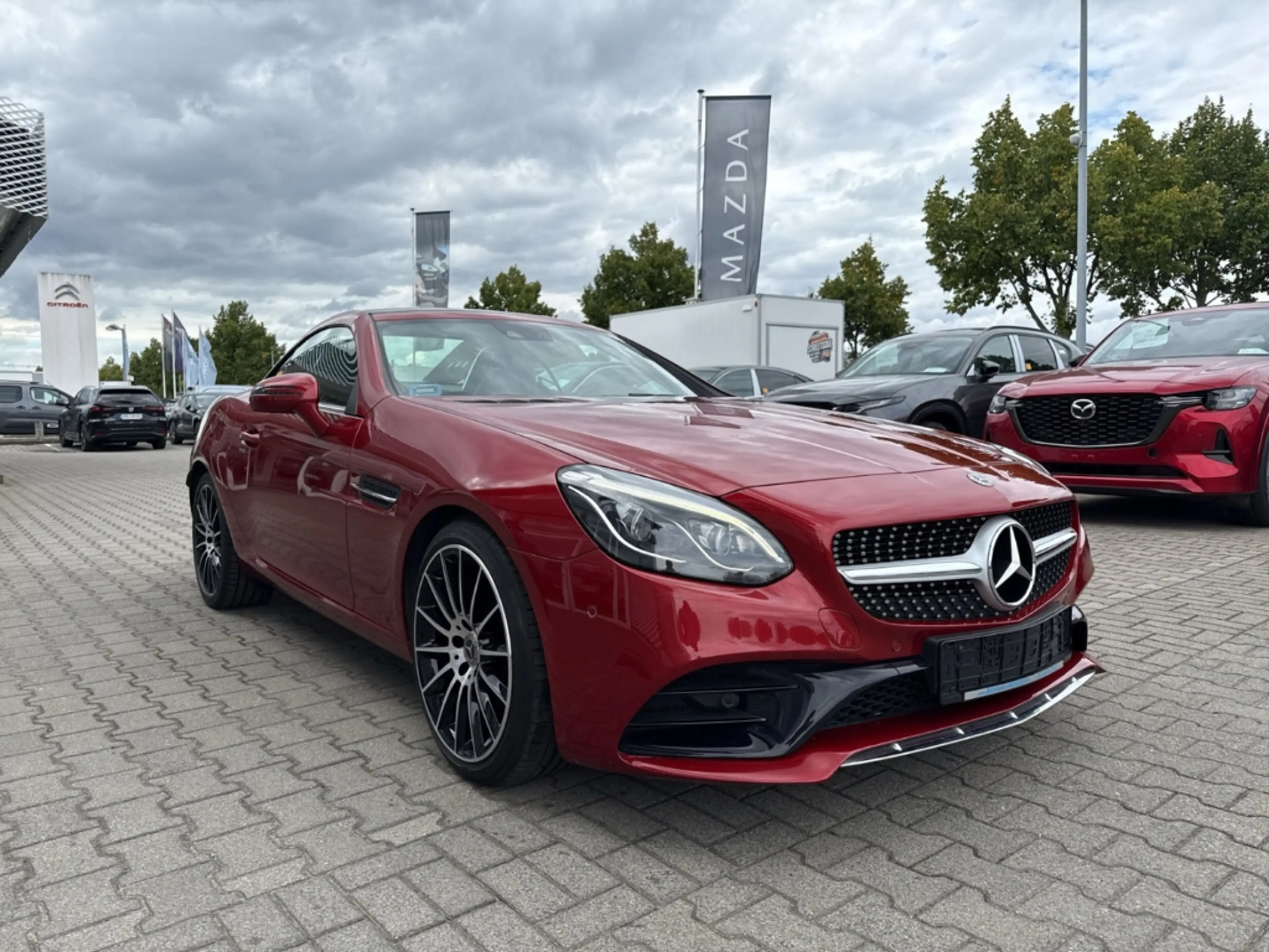 Mercedes-Benz SLC 300 Roadster AMG-Line El. Panodach Navi Leder Memory S — photo 7