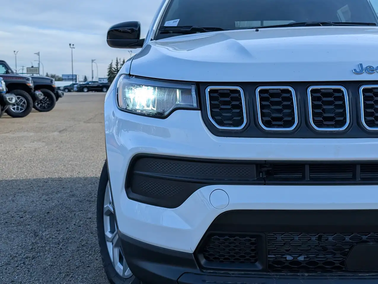 Jeep Compass photo Jeep Compass