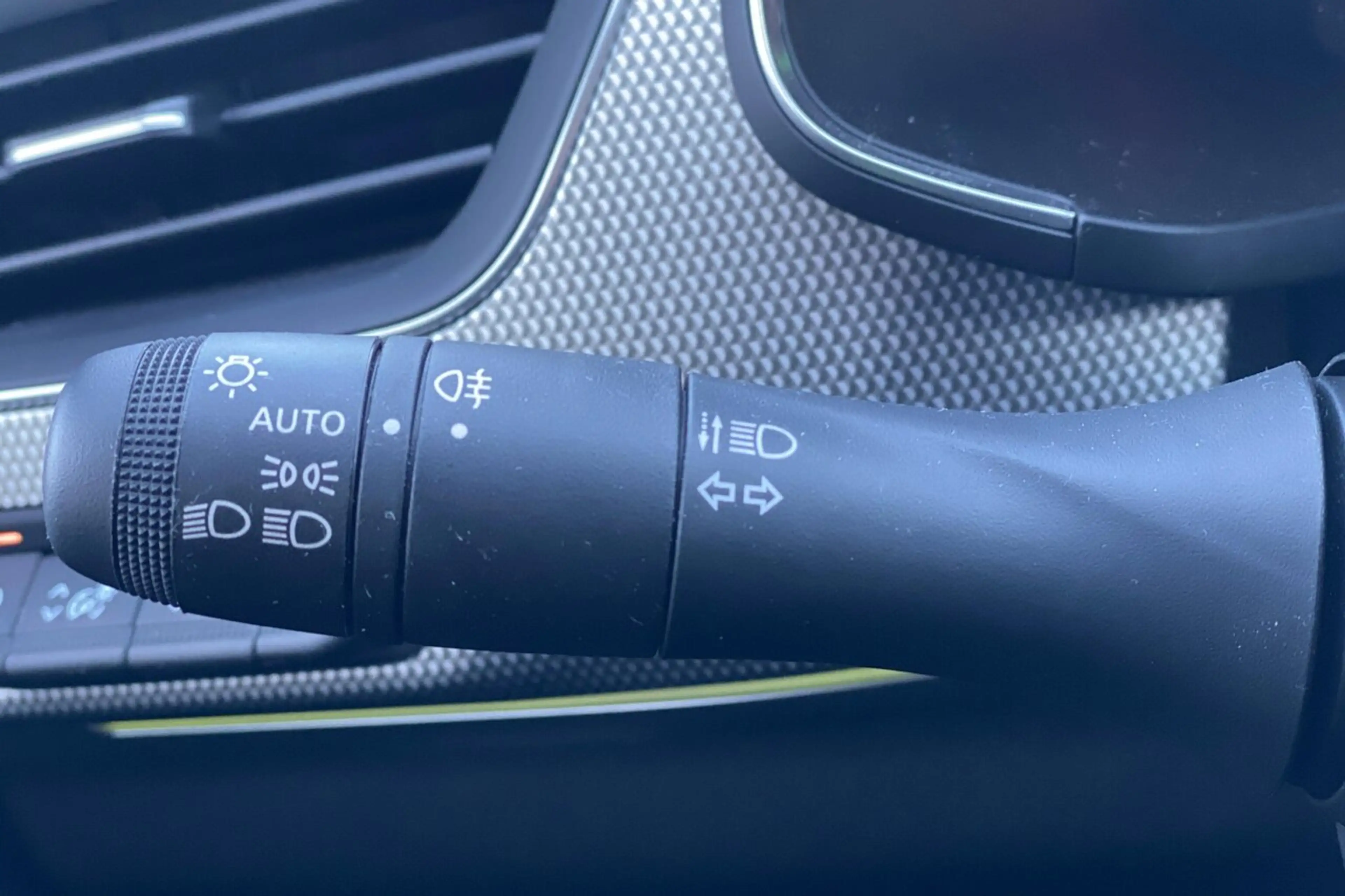 Renault Arkana Techno E-Tech full hybrid 145 360° camera - pdc... — photo 17