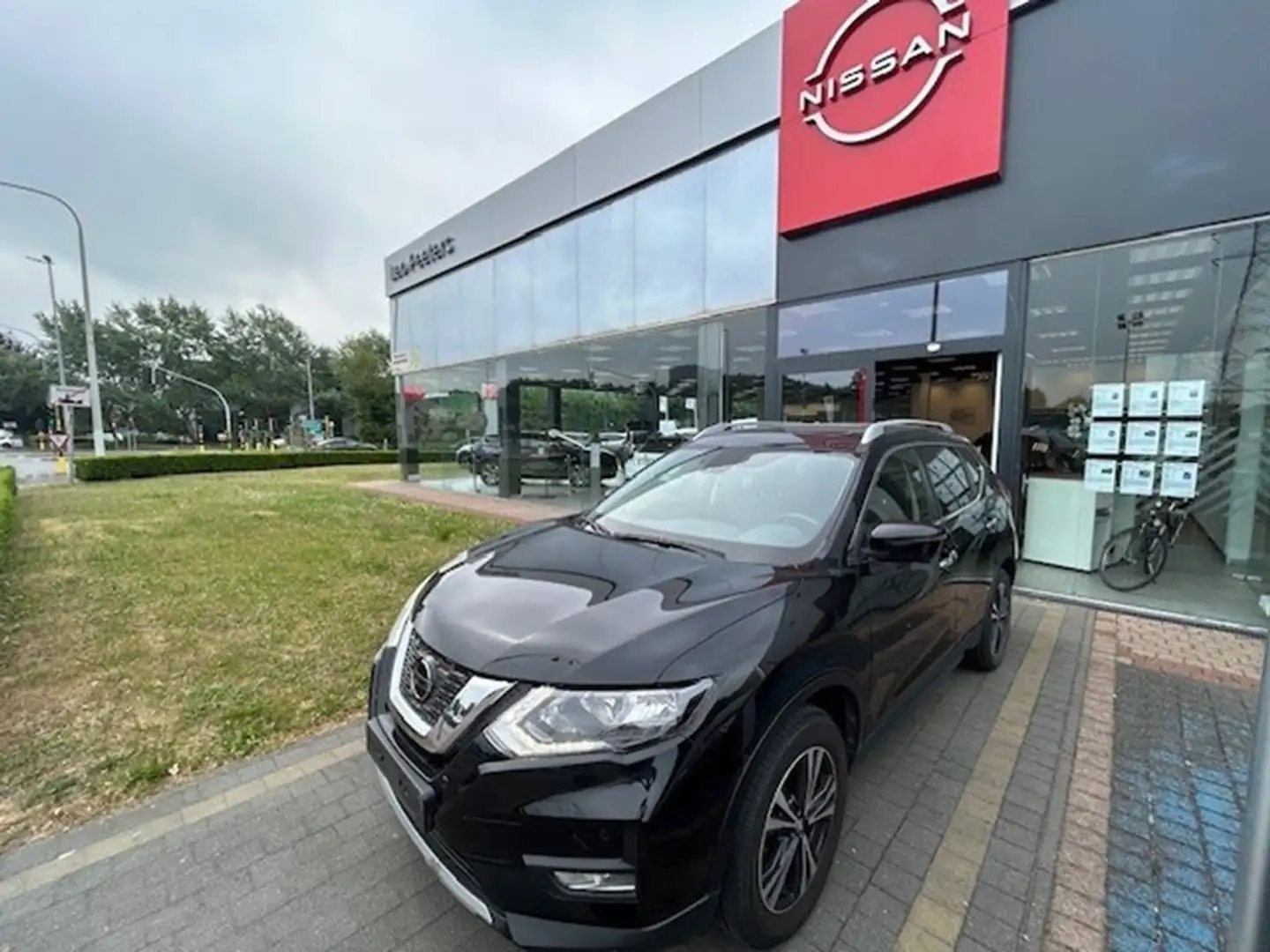 Nissan X-Trail N-Connecta Noir - 1
