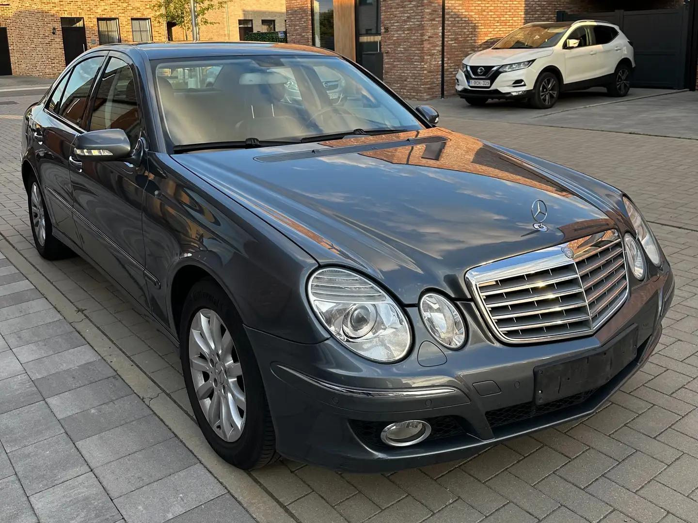 Mercedes-Benz E 220 CDI 163pk - 2007 - Facelift - Automaat - Leder Gris - 1