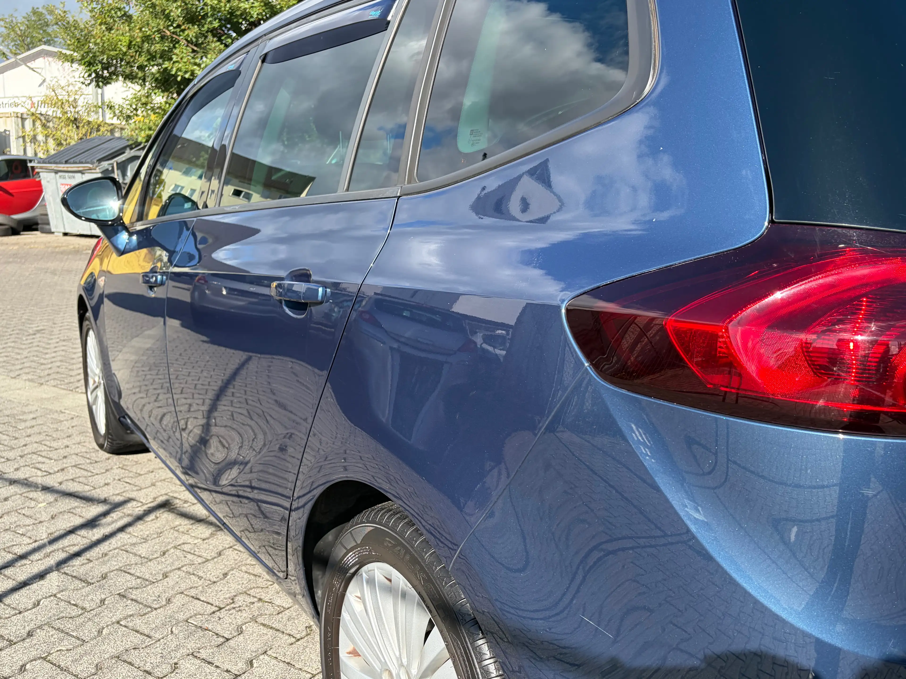 Opel Zafira Tourer 7.Sitze*Kamera*AHK*Tempomat*BT*Navi*Klima* — photo 5