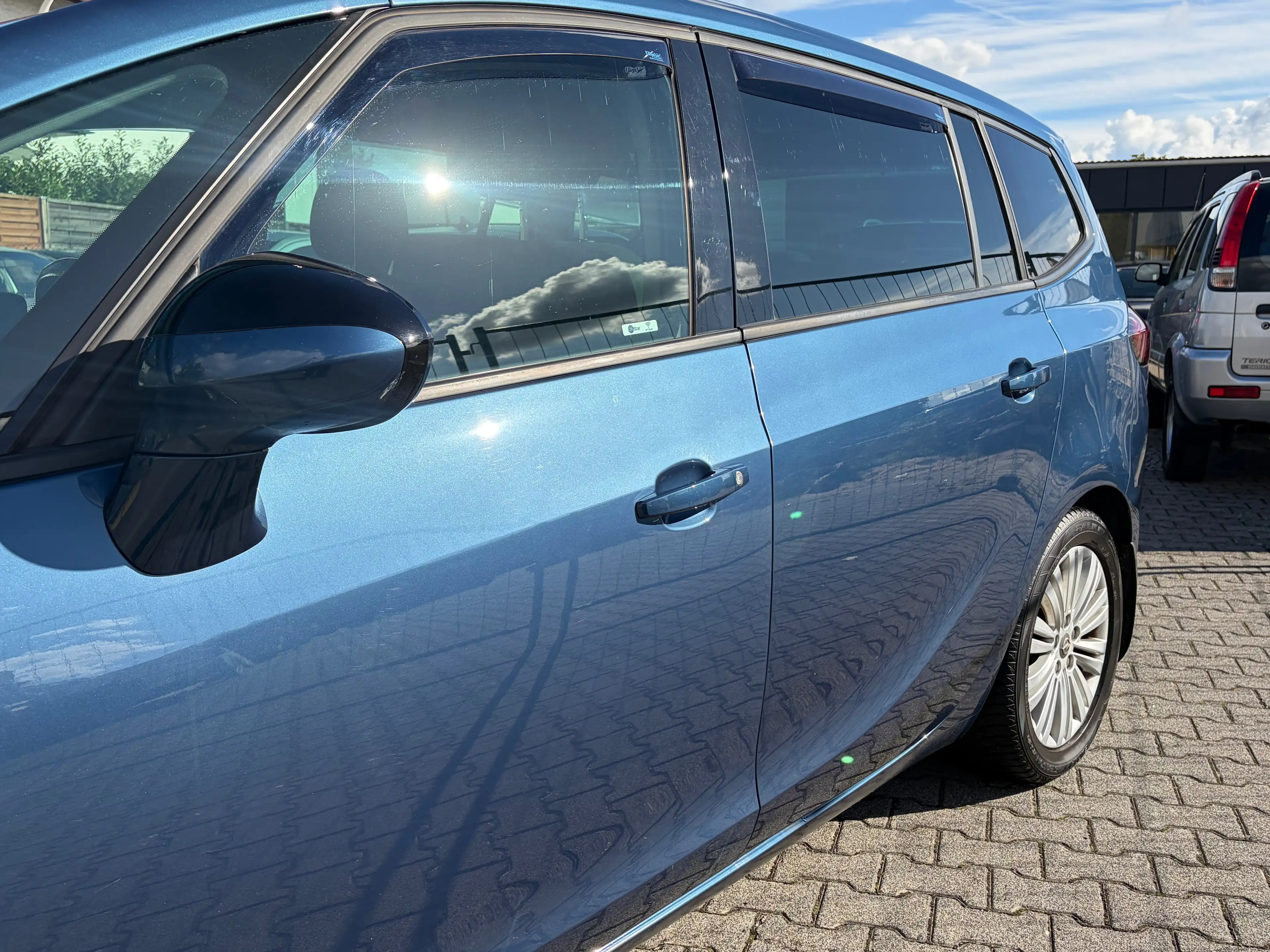 Opel Zafira Tourer 7.Sitze*Kamera*AHK*Tempomat*BT*Navi*Klima* — photo 3