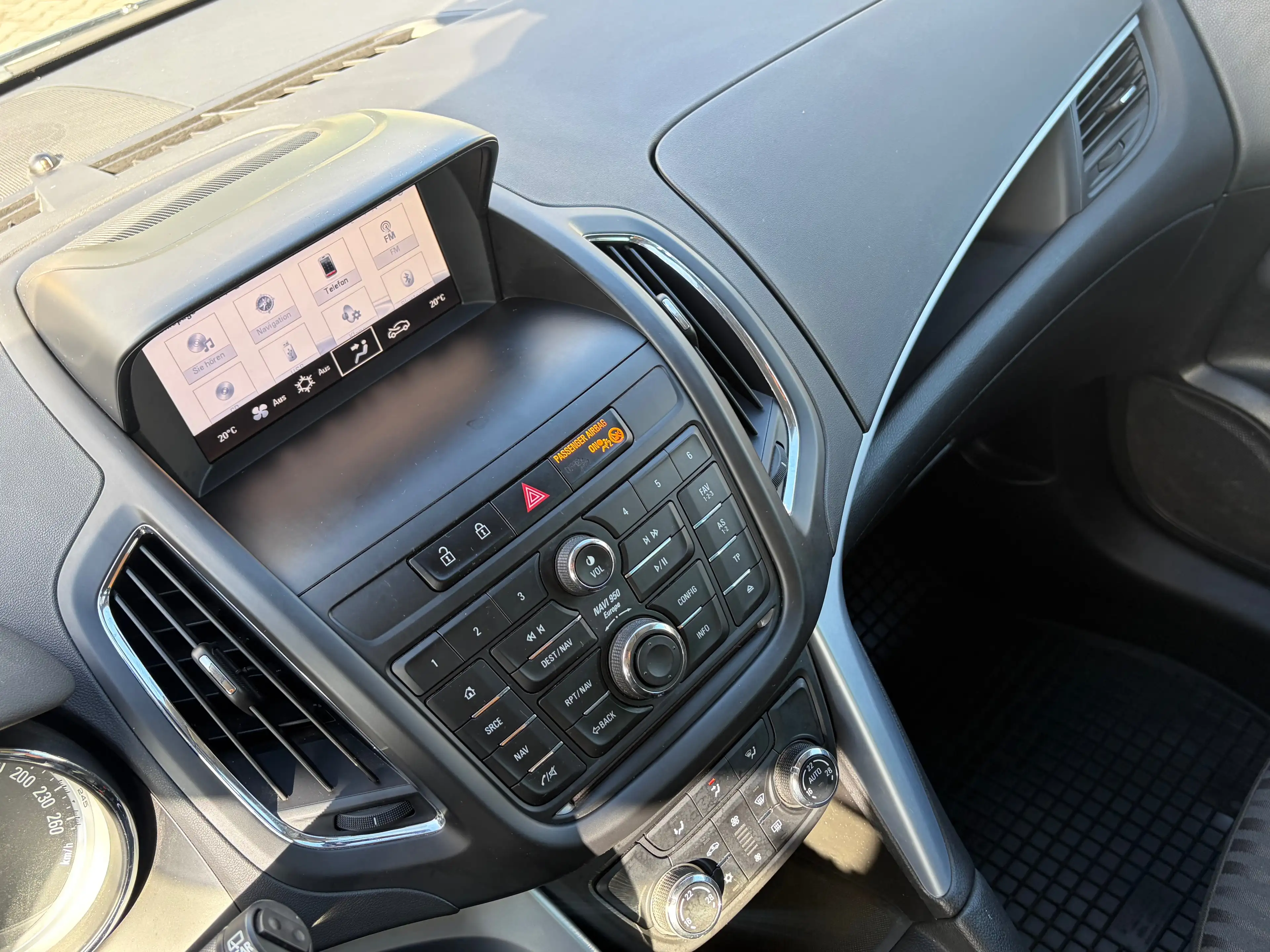 Opel Zafira Tourer 7.Sitze*Kamera*AHK*Tempomat*BT*Navi*Klima* — photo 9