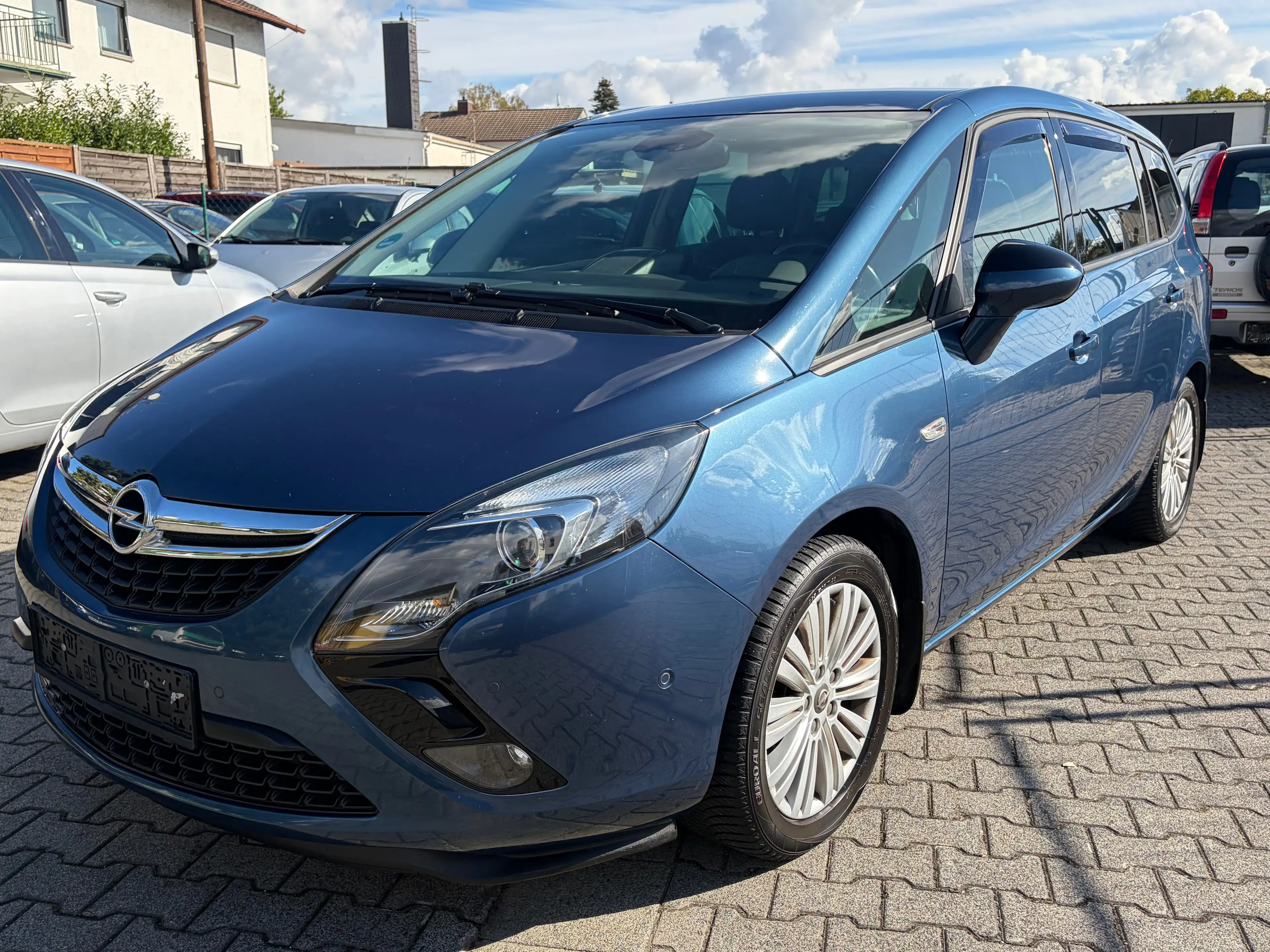 Opel Zafira Tourer 7.Sitze*Kamera*AHK*Tempomat*BT*Navi*Klima*