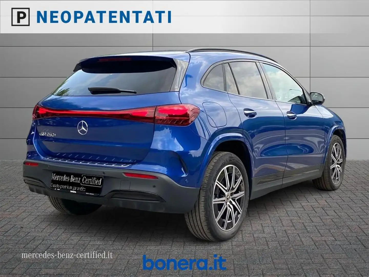 Mercedes-Benz EQA 250 250+ AMG Line Premium Blu/Azzurro - 2