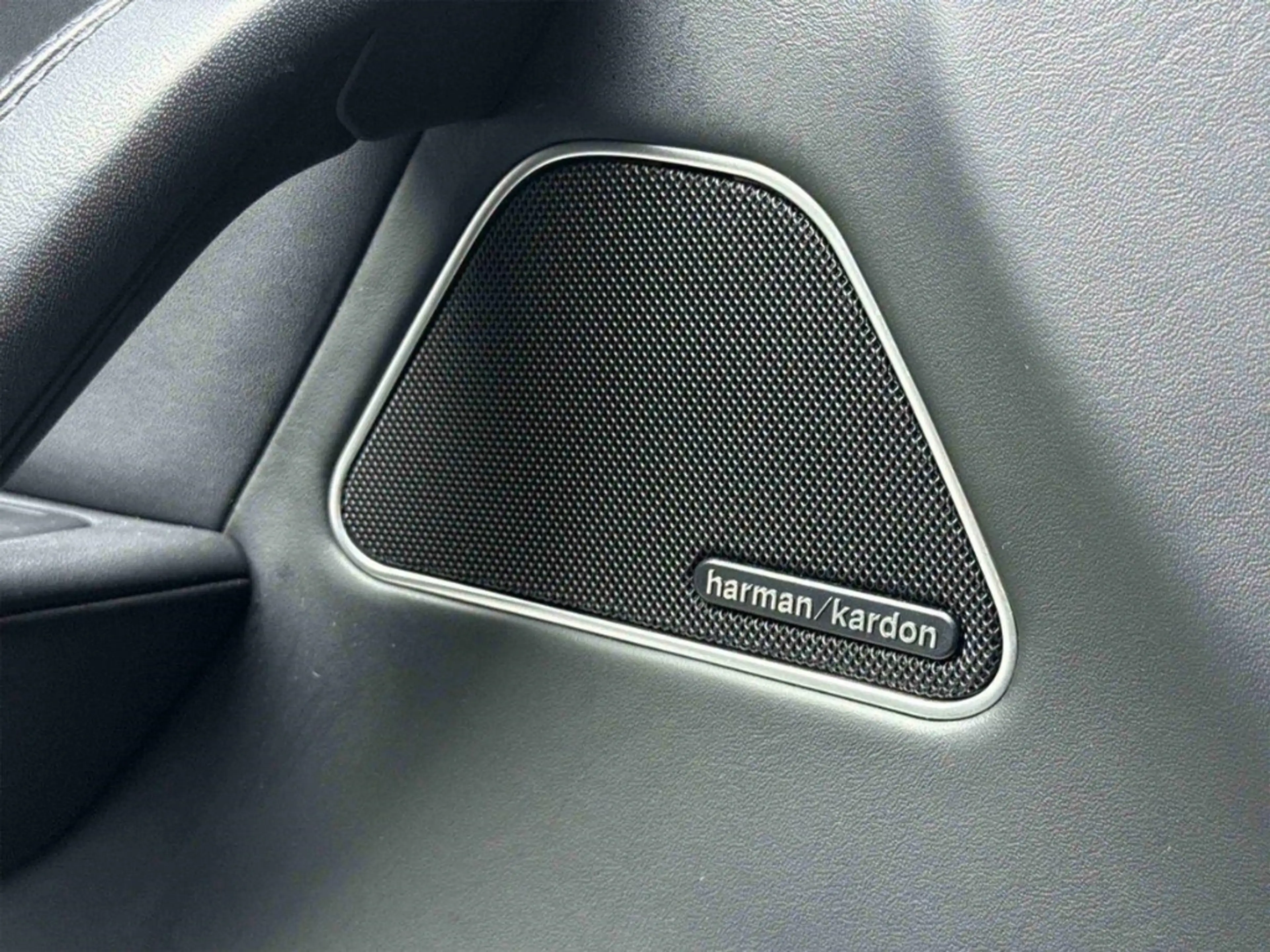 Maserati Levante Gran Lusso Q4 Panorama Leder Schwarz — photo 35