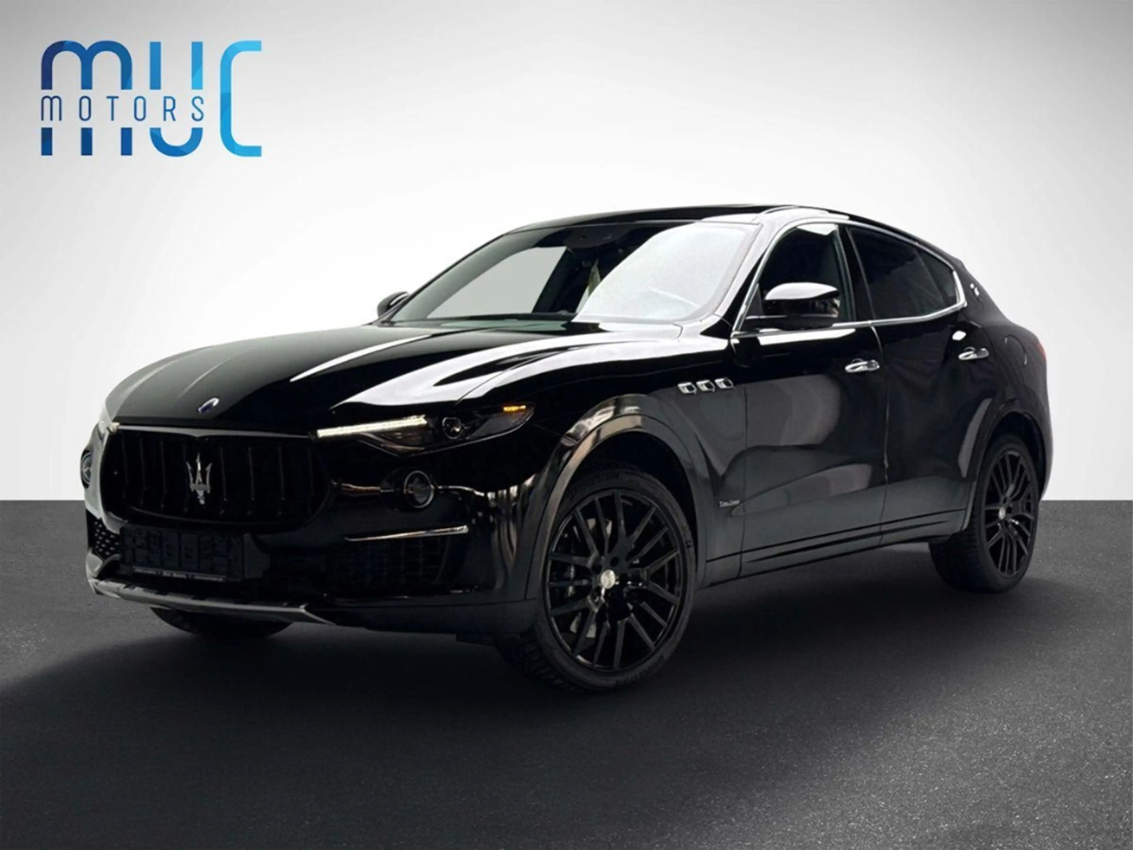 Maserati Levante Gran Lusso Q4 Panorama Leder Schwarz