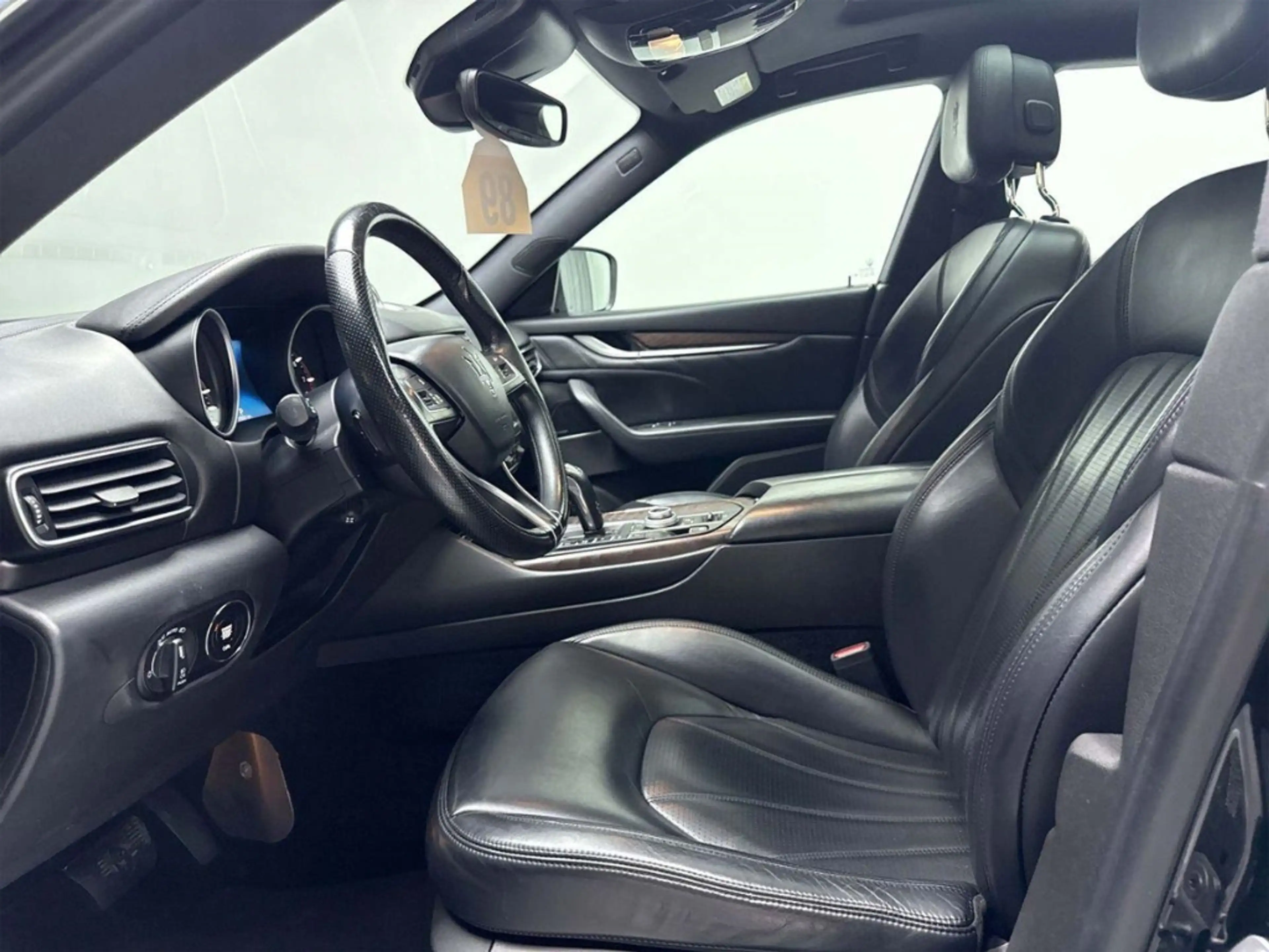 Maserati Levante Gran Lusso Q4 Panorama Leder Schwarz — photo 7