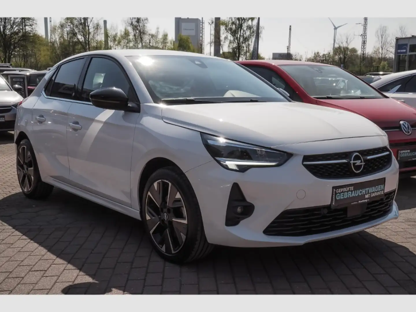 Opel Corsa-e F Ultimate Matrix LED PDC 3-Phase Navi Winterpaket Weiß - 2
