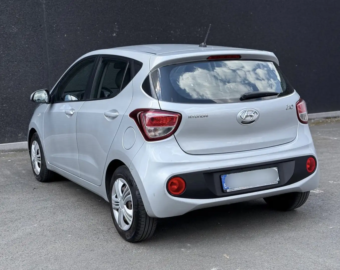Hyundai i10 Automaat • 1ste eigenaar • Keuring voor Verkoo - 2