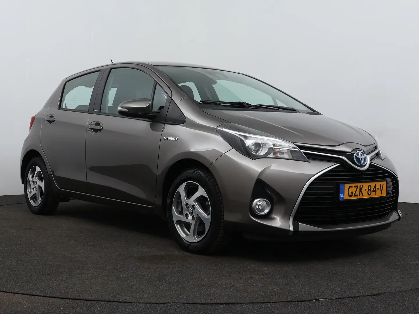 Toyota Yaris 1.5 Hybrid Trend Limited | Camera | Climate Contro Grijs - 2