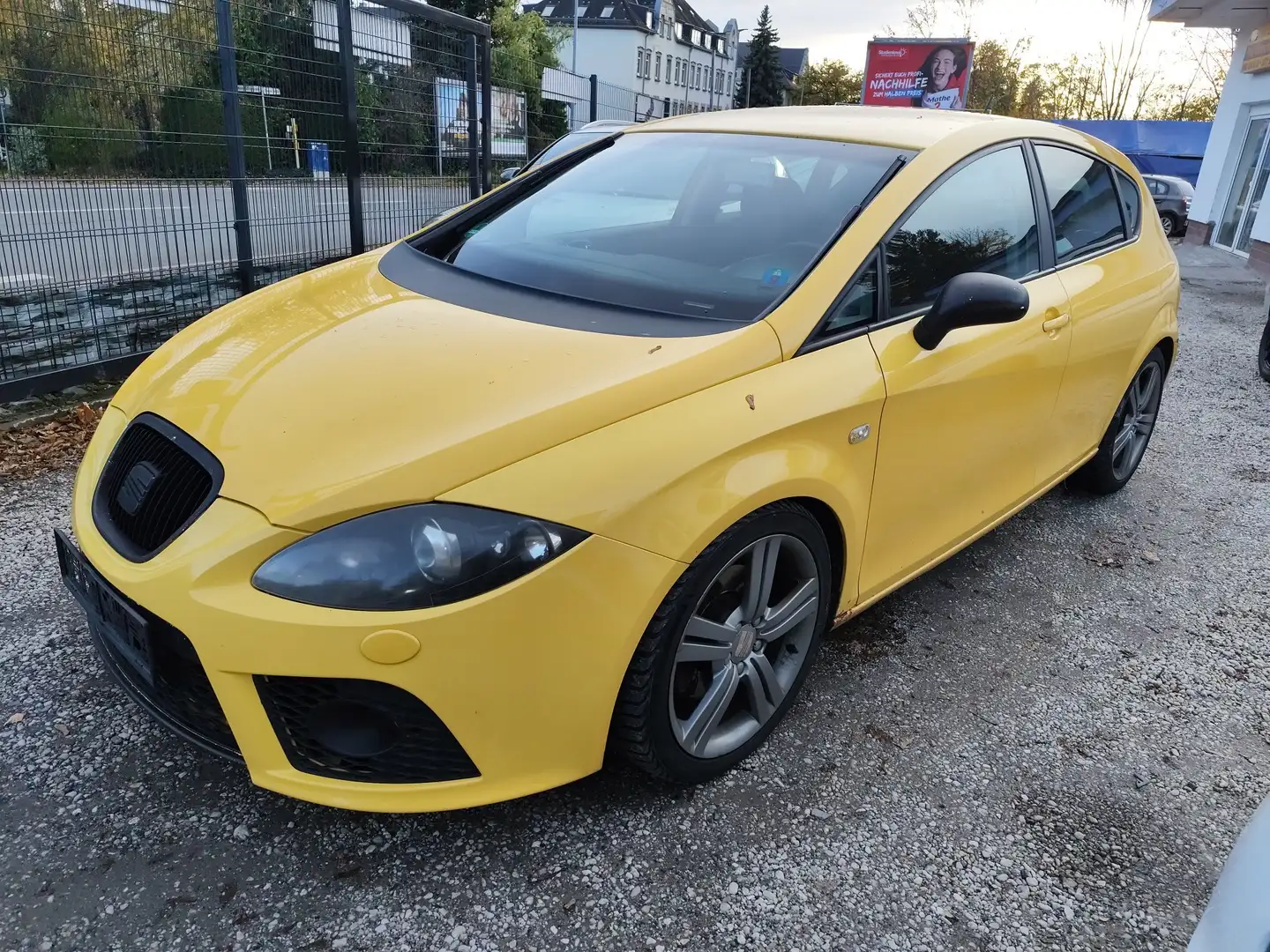 SEAT Leon Leon 2.0 T FSI FR Limited Gelb - 2