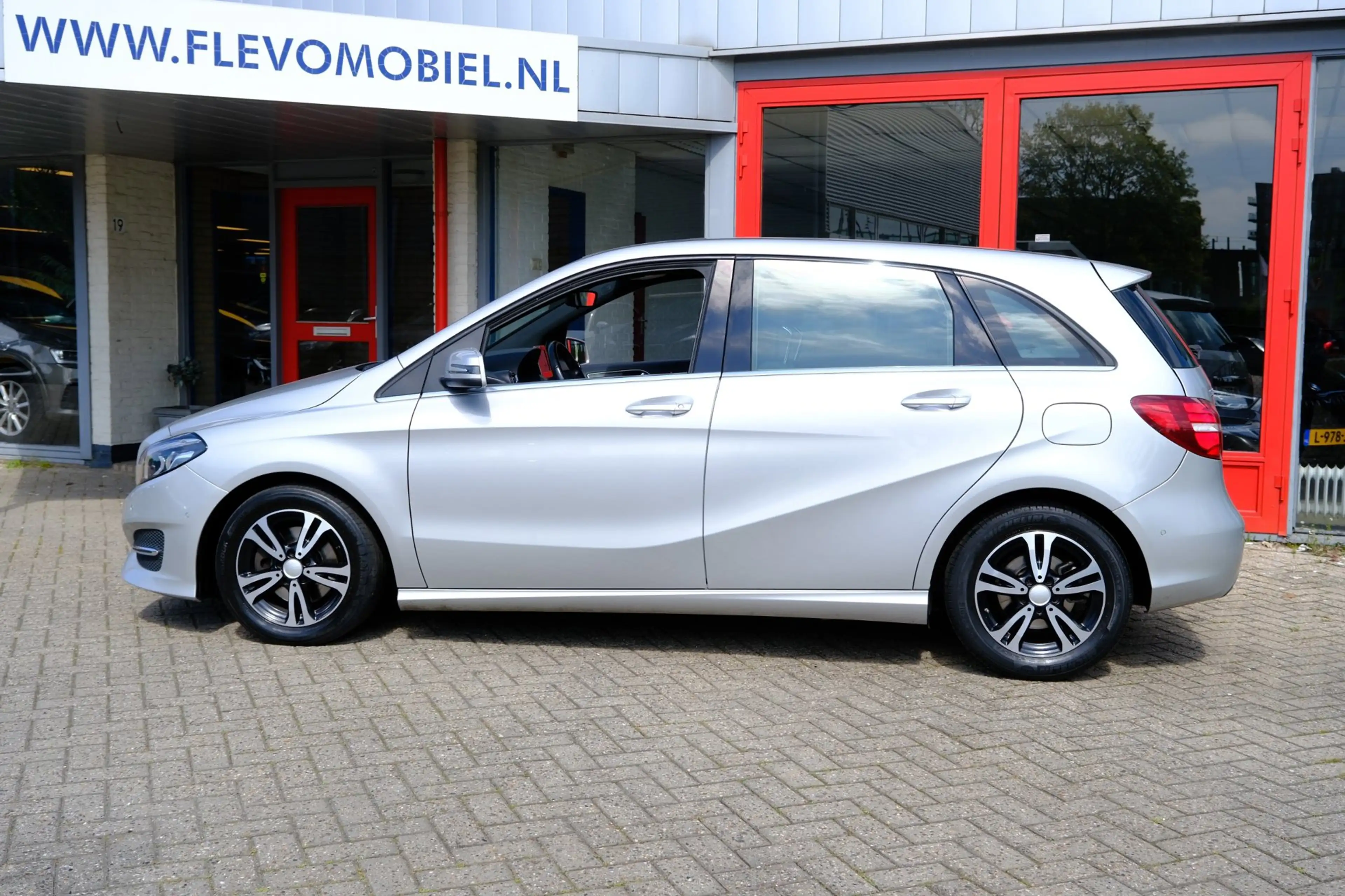 Mercedes-Benz B 160 Prestige Navi|Clima|Cam|LED|LMV — photo 25