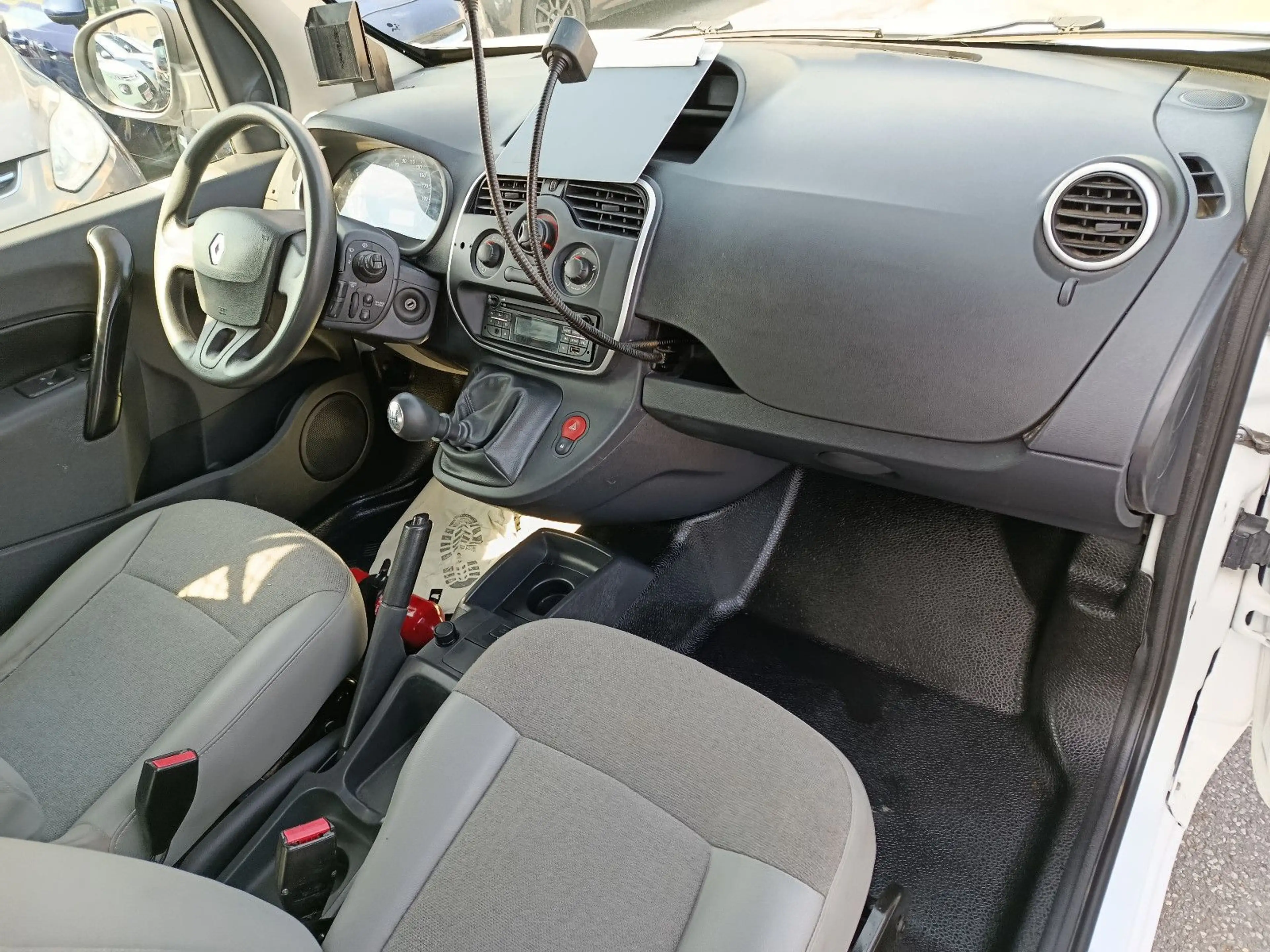 Renault Kangoo Rapid MAXI 2xSchiebetür - HU+AU NEU — photo 12