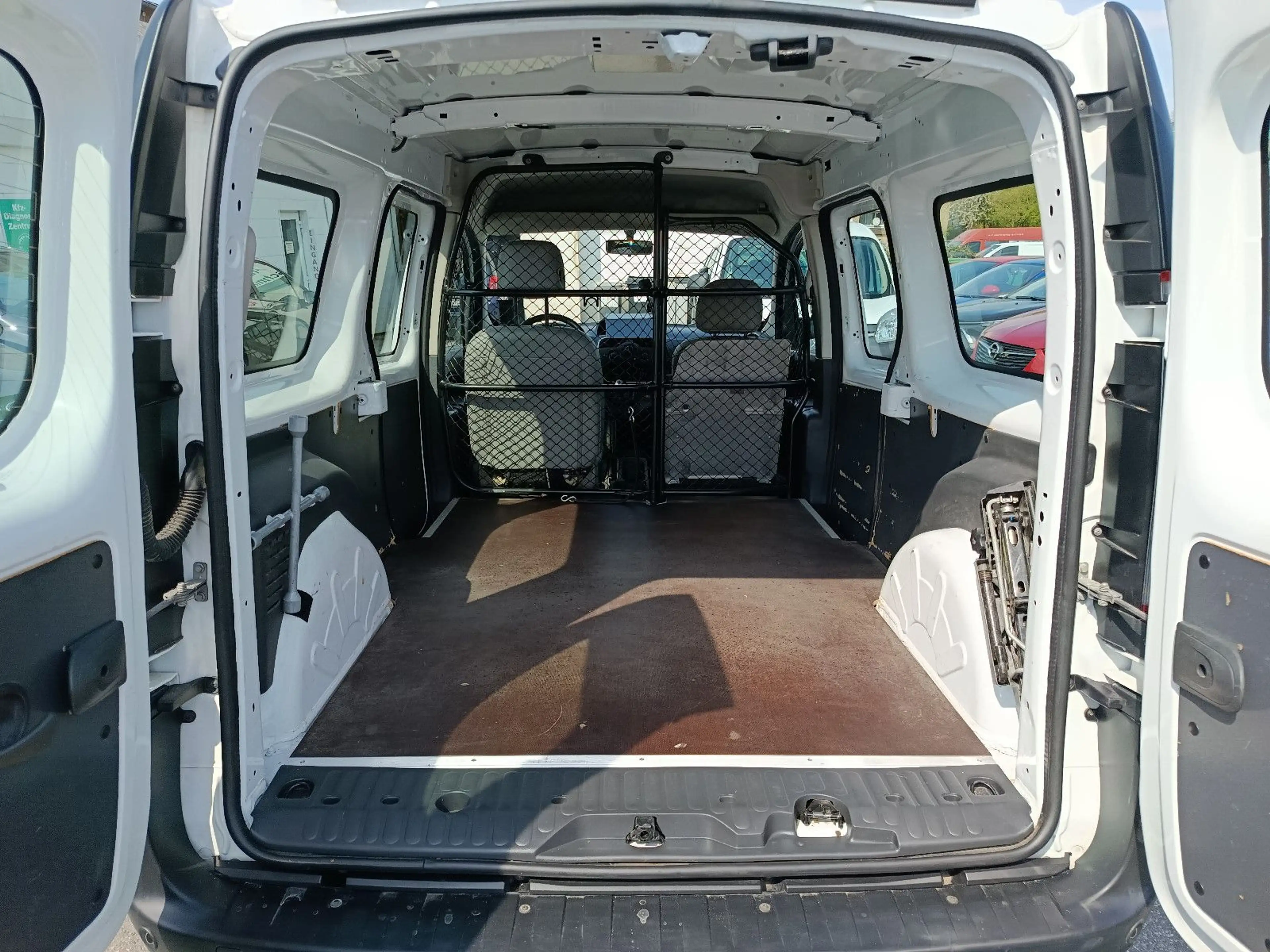 Renault Kangoo Rapid MAXI 2xSchiebetür - HU+AU NEU — photo 7