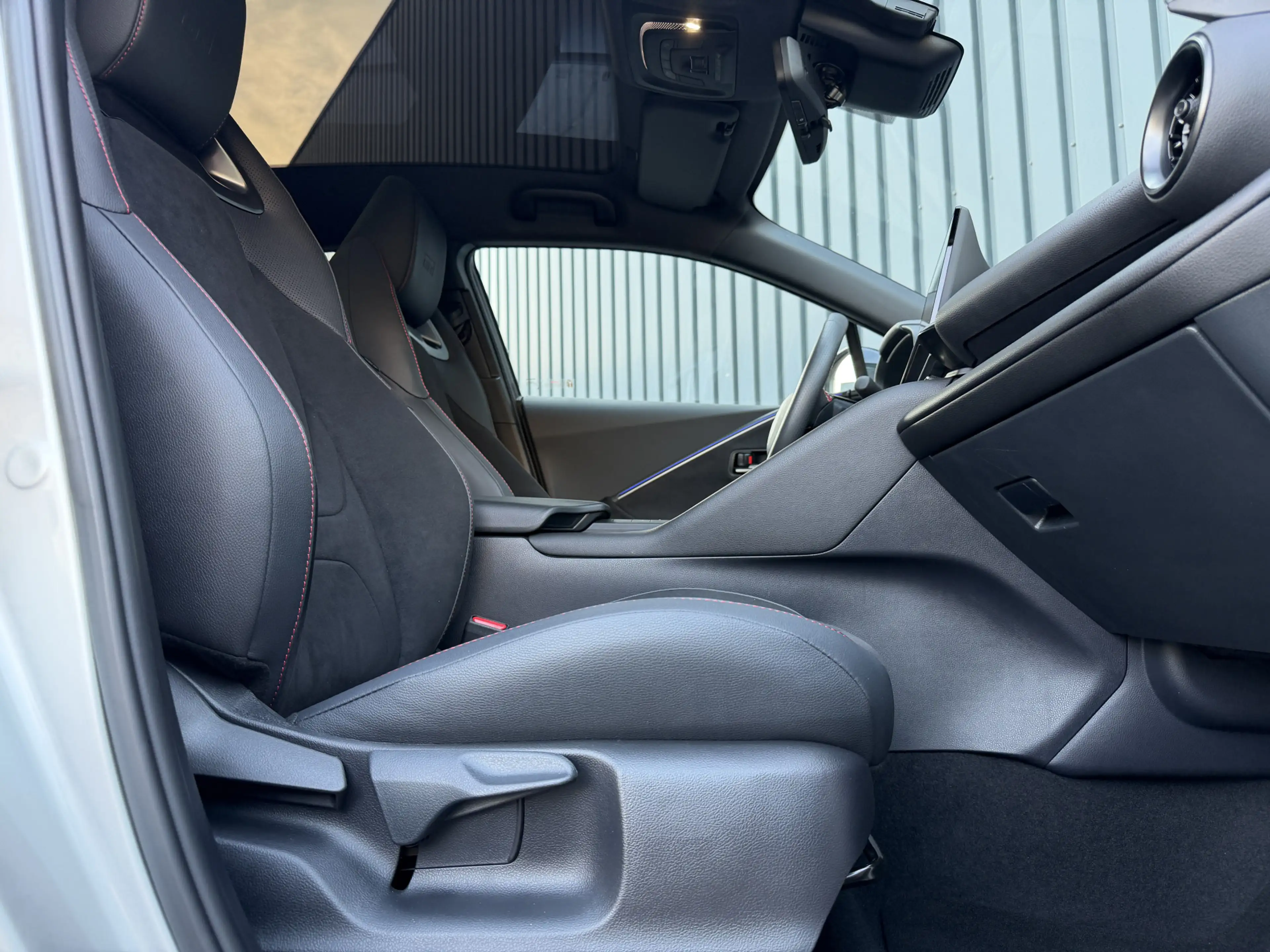 Toyota C-HR 2.0 Plug-in Hybrid 220 GR SPORT Première Edition | — photo 20
