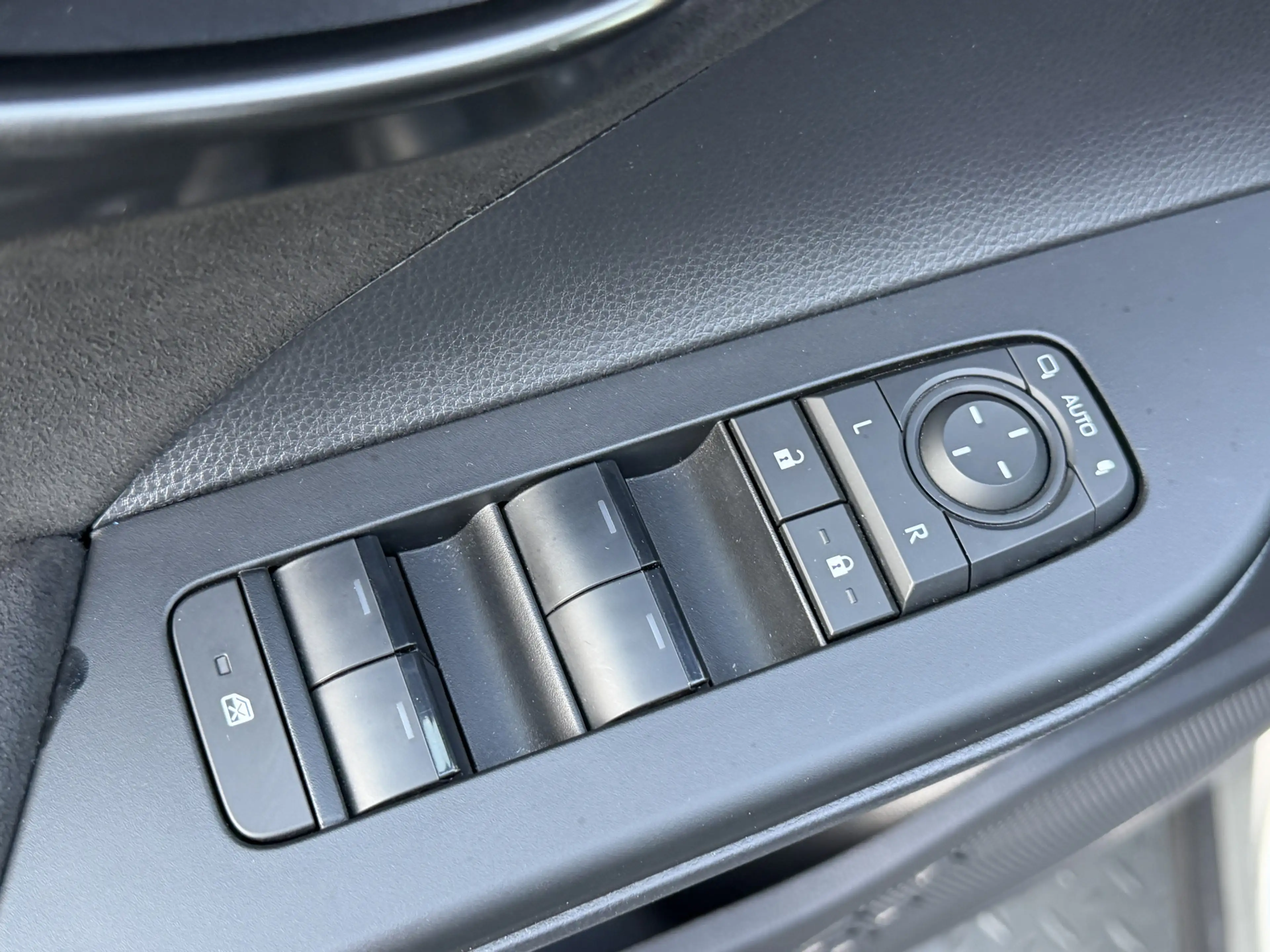 Toyota C-HR 2.0 Plug-in Hybrid 220 GR SPORT Première Edition | — photo 44