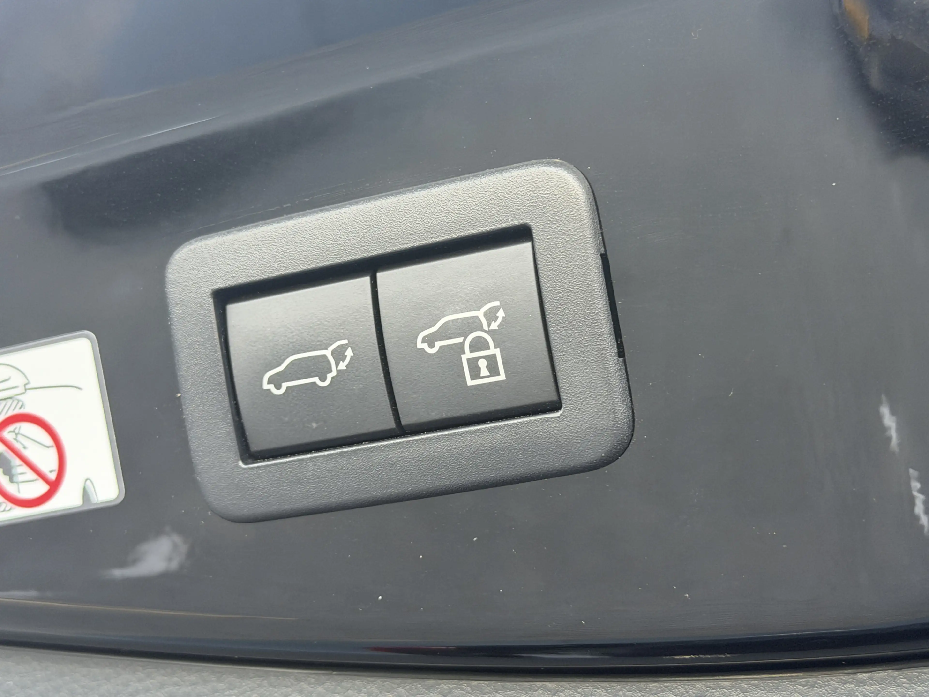Toyota C-HR 2.0 Plug-in Hybrid 220 GR SPORT Première Edition | — photo 41