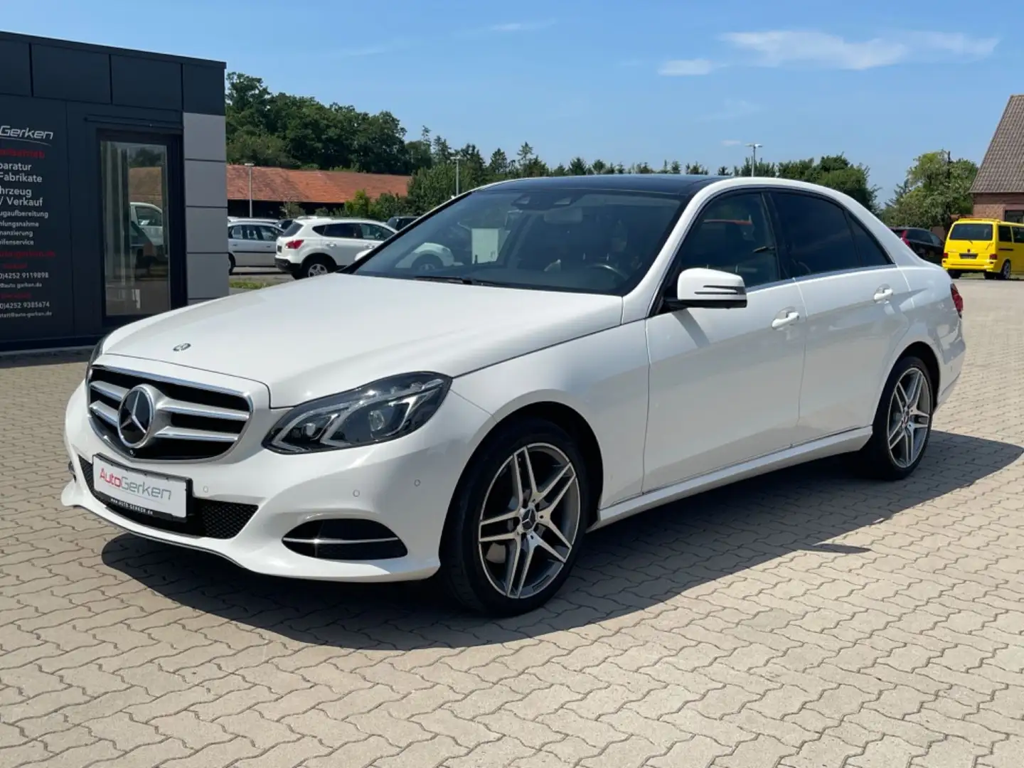 Mercedes-Benz E 350 CDI 4Matic Avantgarde AHK AMG Kindersitze Weiß - 2