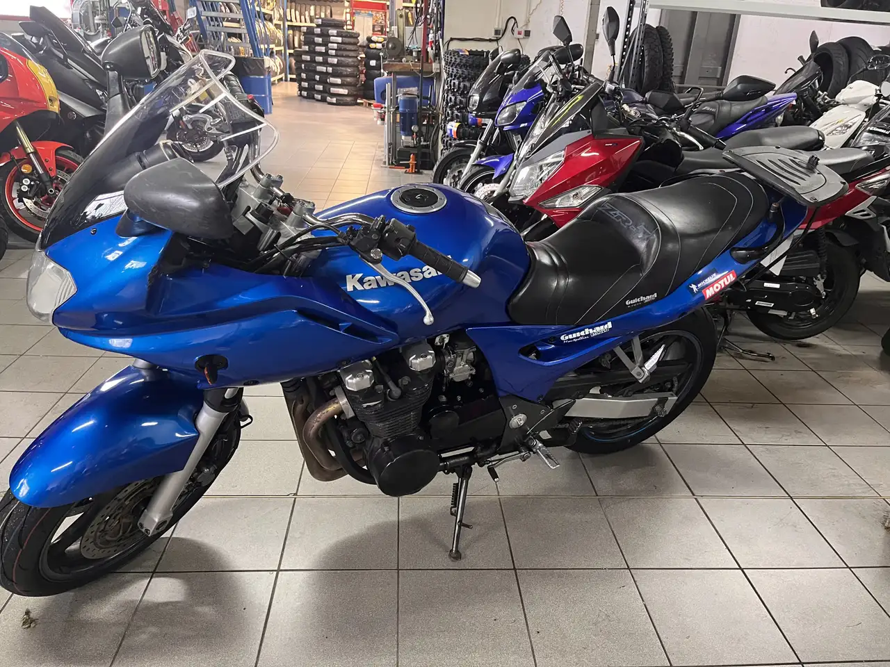 Kawasaki ZR