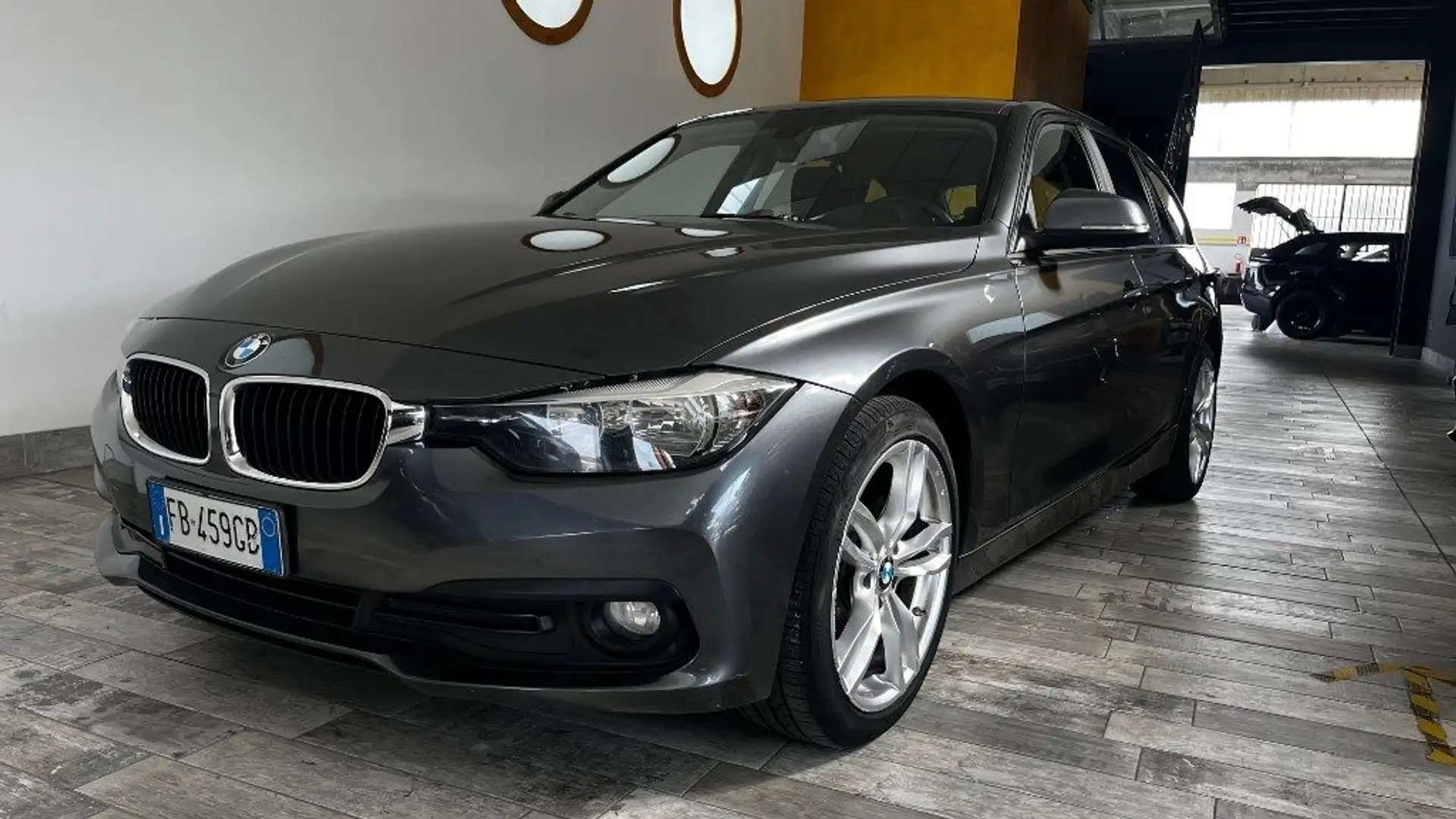 BMW 318 d Sport Grigio - 1