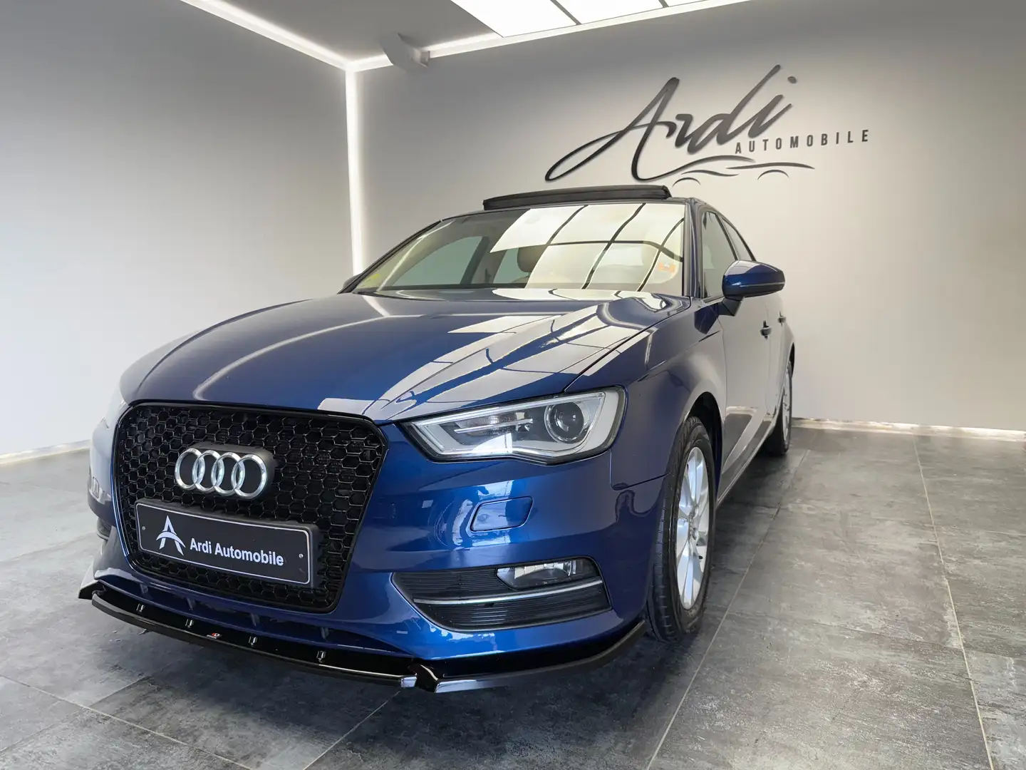 Audi A3 Sportback 2.0 TDi Quattro*SIEGES CHAUFF*GARANTIE* Bleu - 1