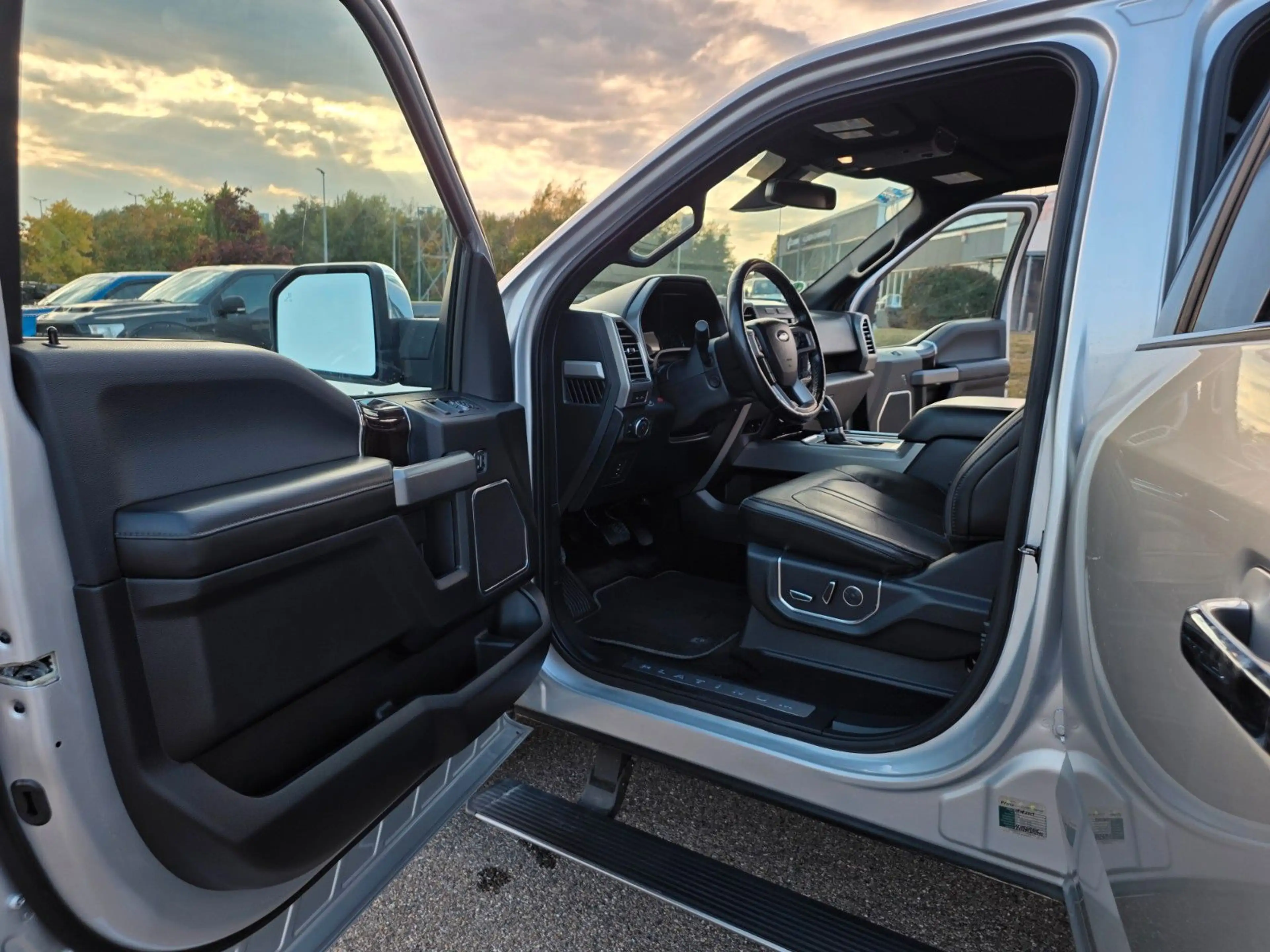 Ford F 150 Platinum LOBO Vollaus. LPG LED Massage KeyGo — photo 20