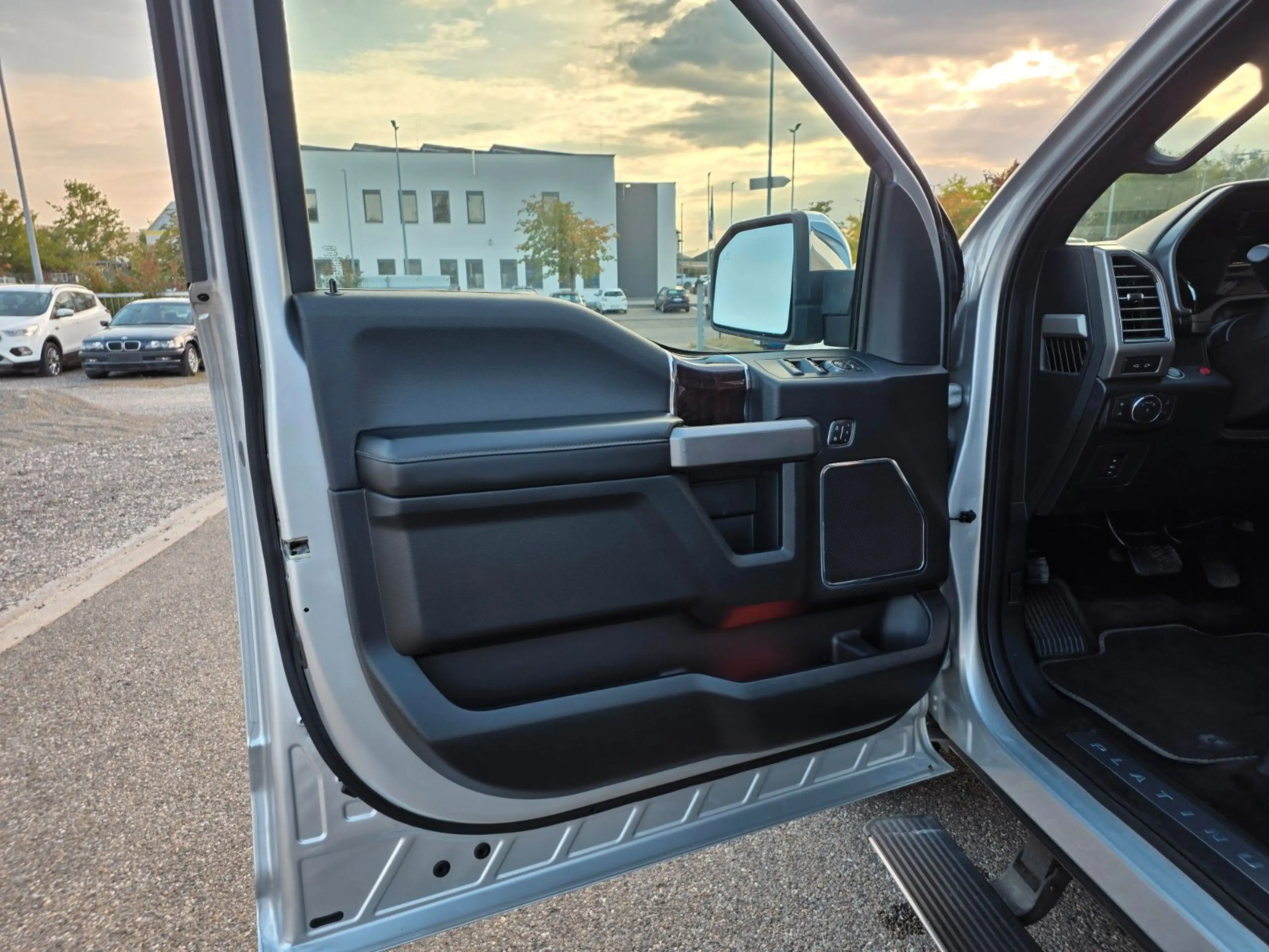 Ford F 150 Platinum LOBO Vollaus. LPG LED Massage KeyGo — photo 22