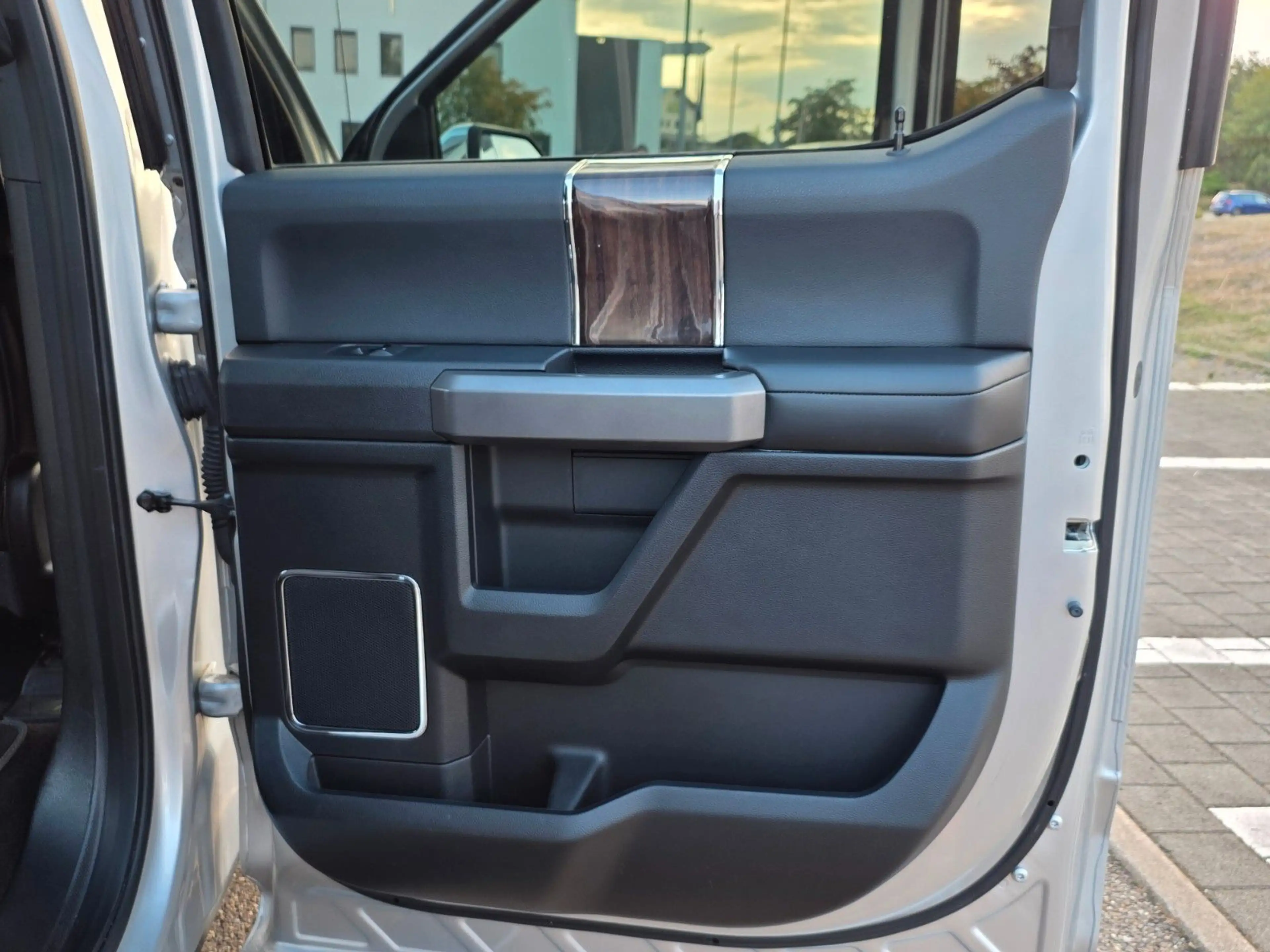 Ford F 150 Platinum LOBO Vollaus. LPG LED Massage KeyGo — photo 38