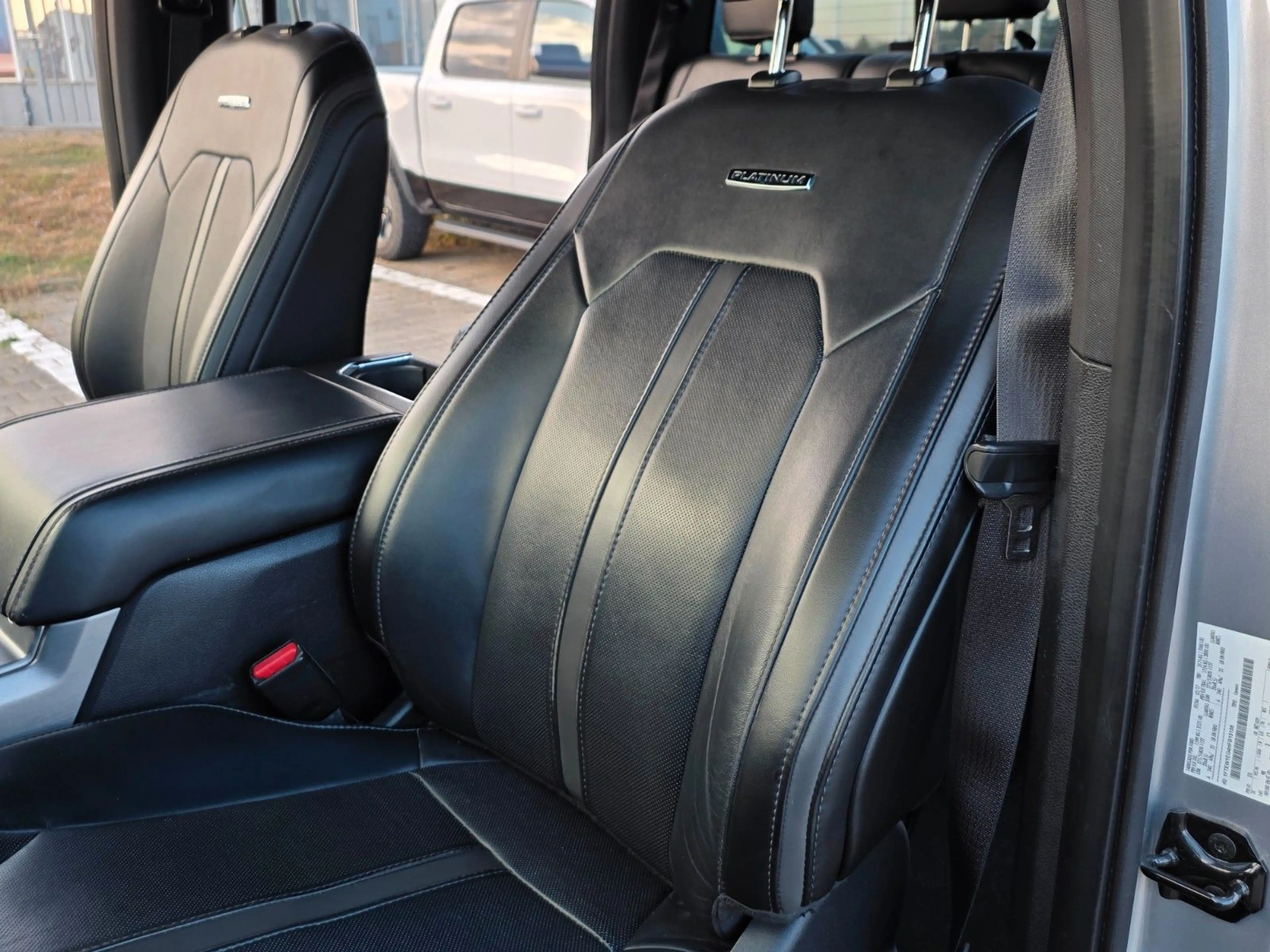 Ford F 150 Platinum LOBO Vollaus. LPG LED Massage KeyGo — photo 25