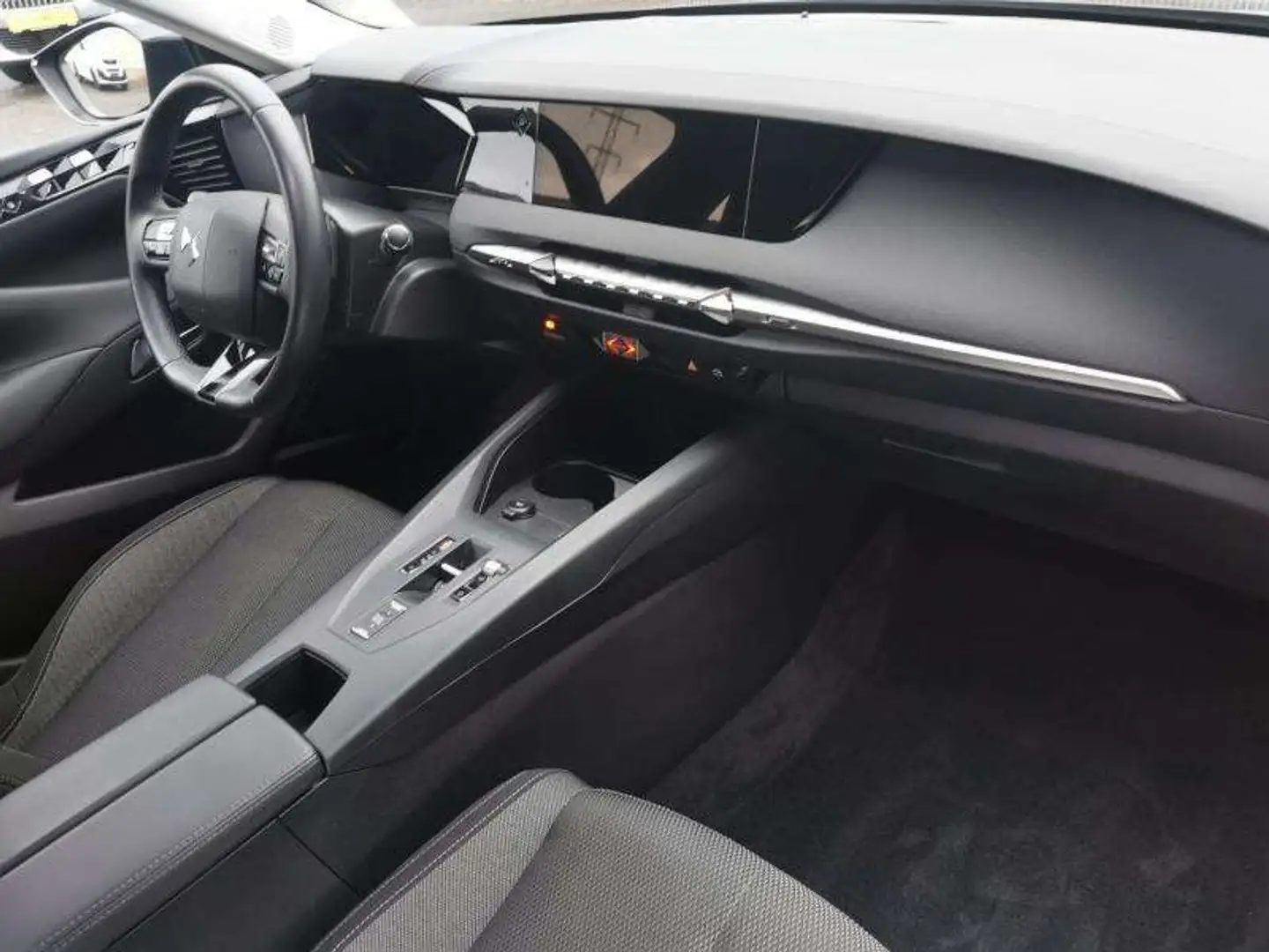 DS Automobiles DS 4 Bastille + / EAT8 / 130ch Gris - 2