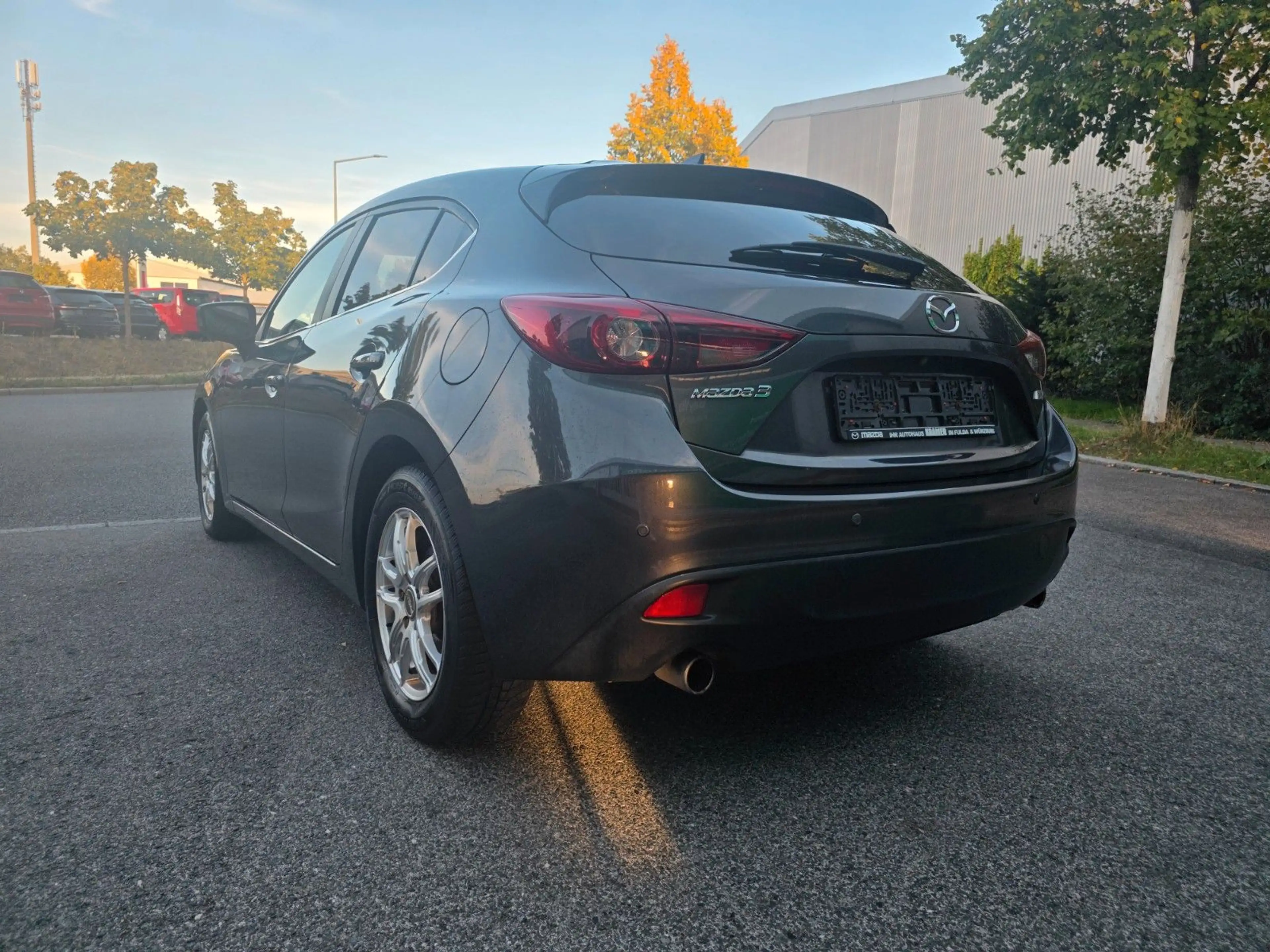 Mazda 3 Lim. Sports-Line Bi-Xenon Navi Tüv 05/27 — photo 6