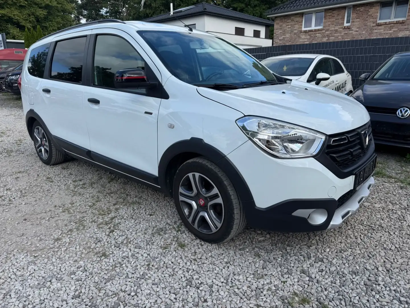 Dacia Lodgy Stepway Plus *7 Sitzer/1.Hand* Beyaz - 1