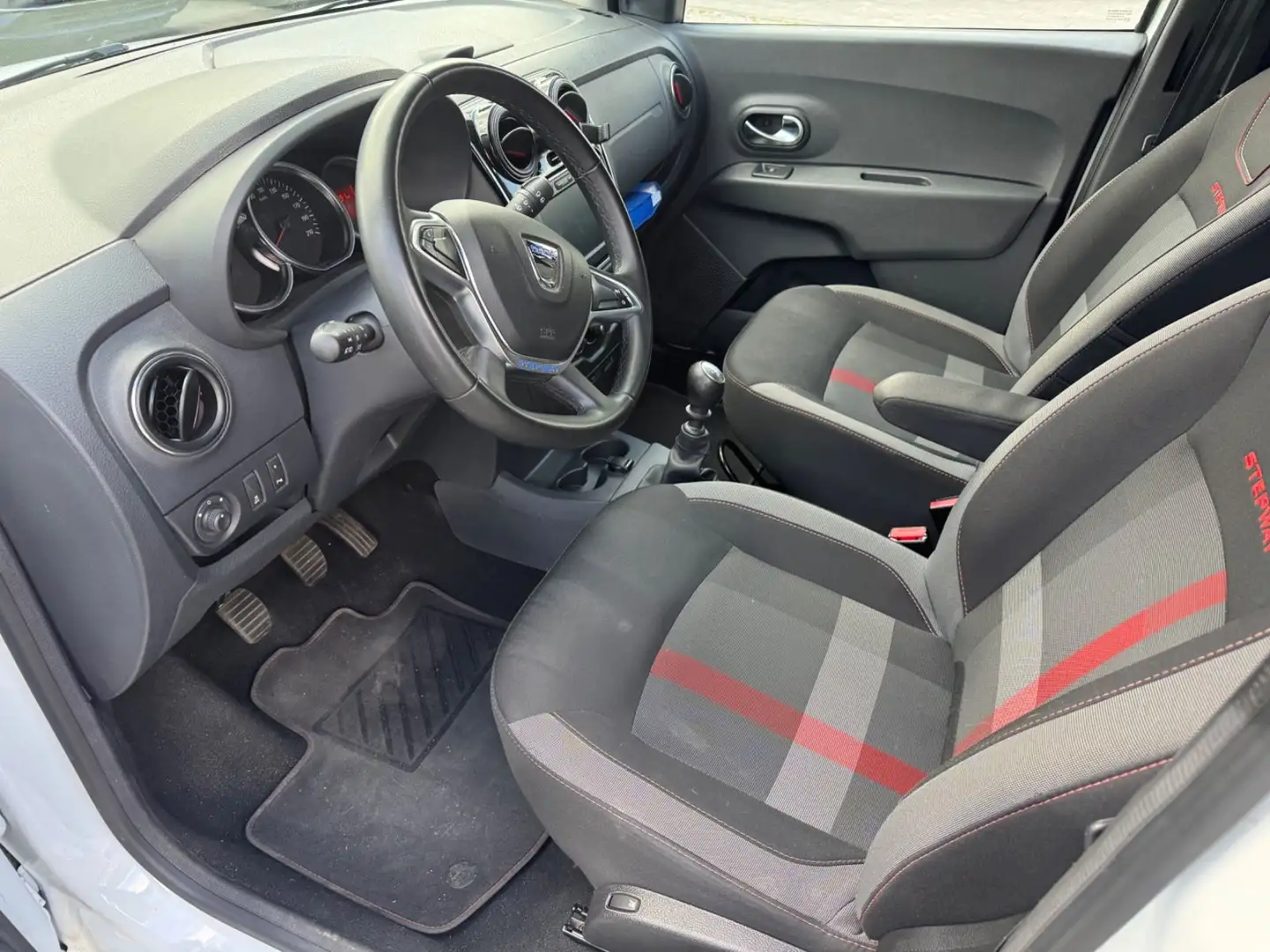 Dacia Lodgy Stepway Plus *7 Sitzer/1.Hand* Beyaz - 2