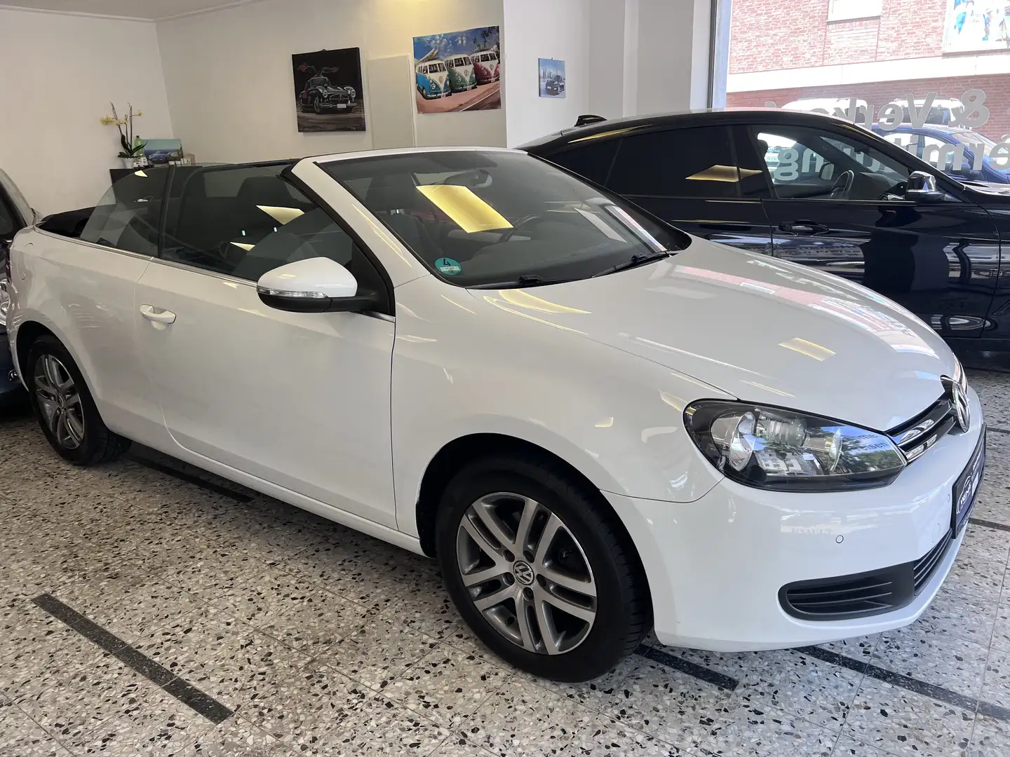 Volkswagen Golf Cabriolet Basis*1.Hand*Klima*6 Gang*Nichtraucher* White - 1